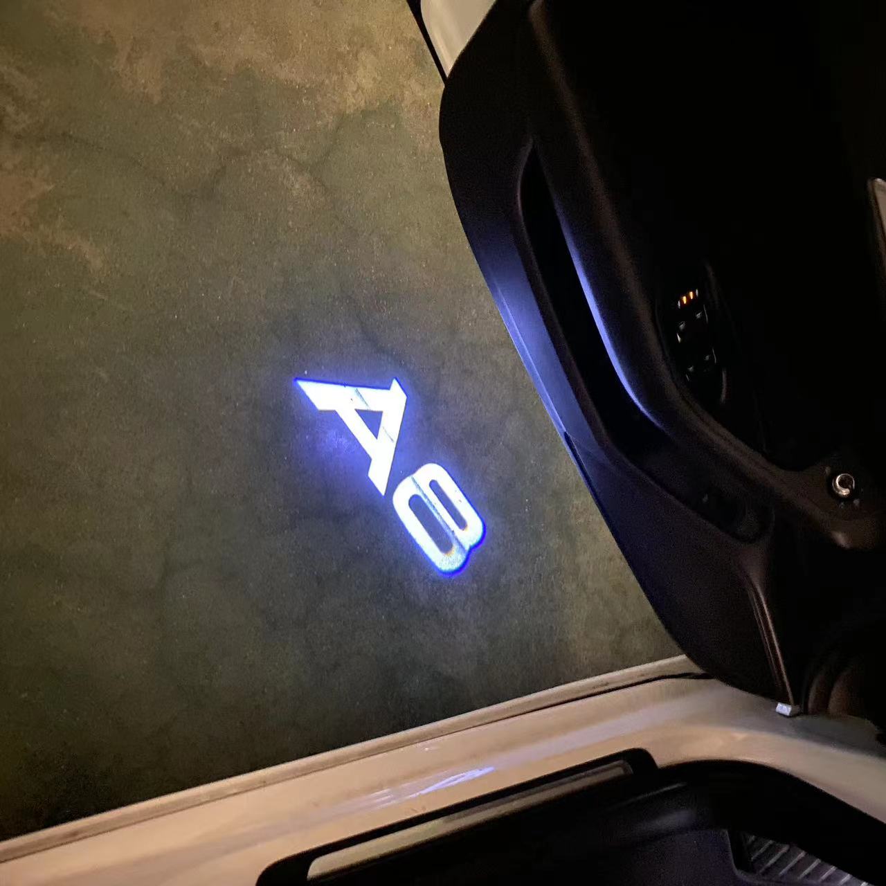 AUDI LOGO PROJECTOT LIGHTS Nr.46 (quantité 1 = 2 Logo Films /2 feux de porte)