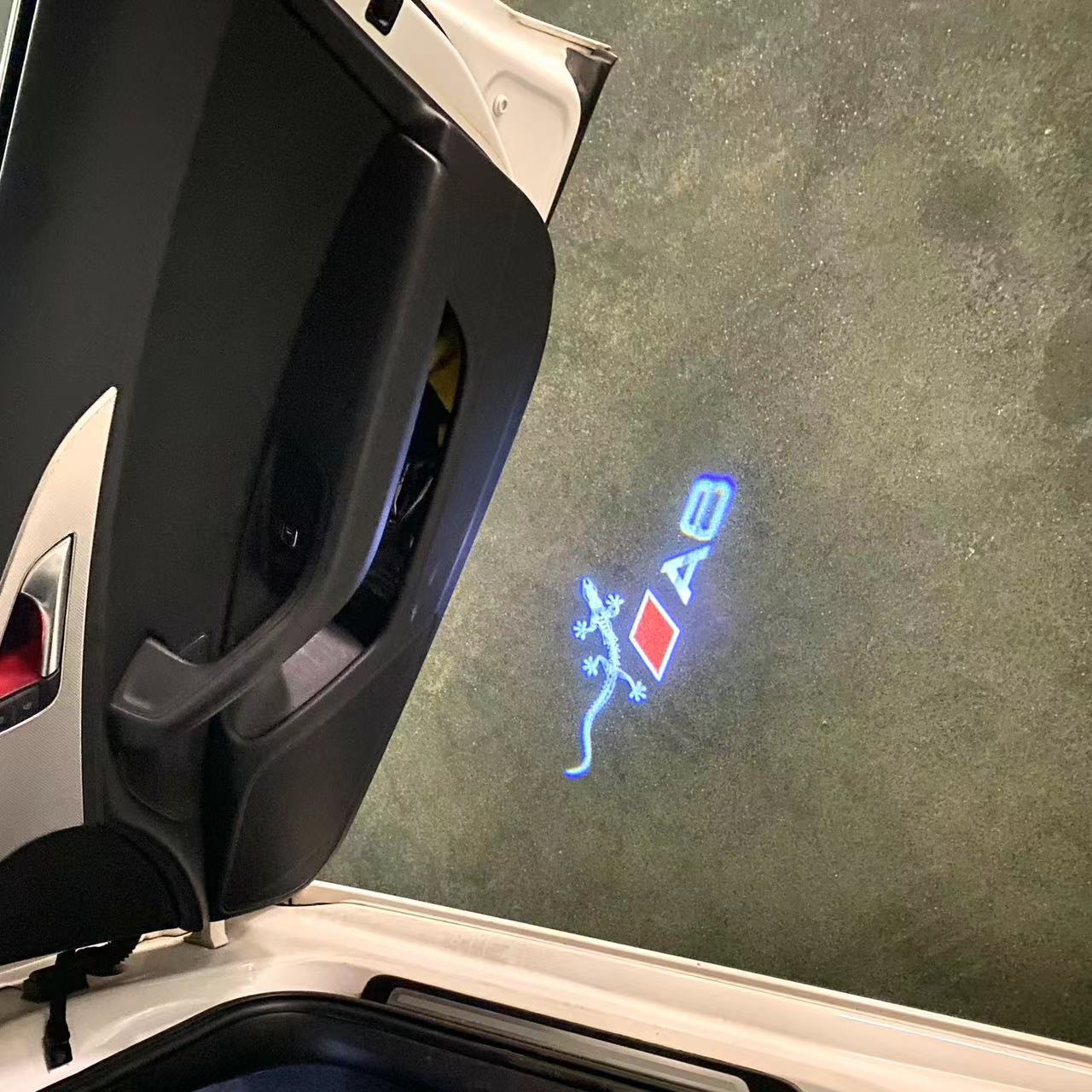AUDI A8 LOGO PROJECTOT LIGHTS Nr.46B6(quantity 1 = 2 Logo Films /2 door lights）