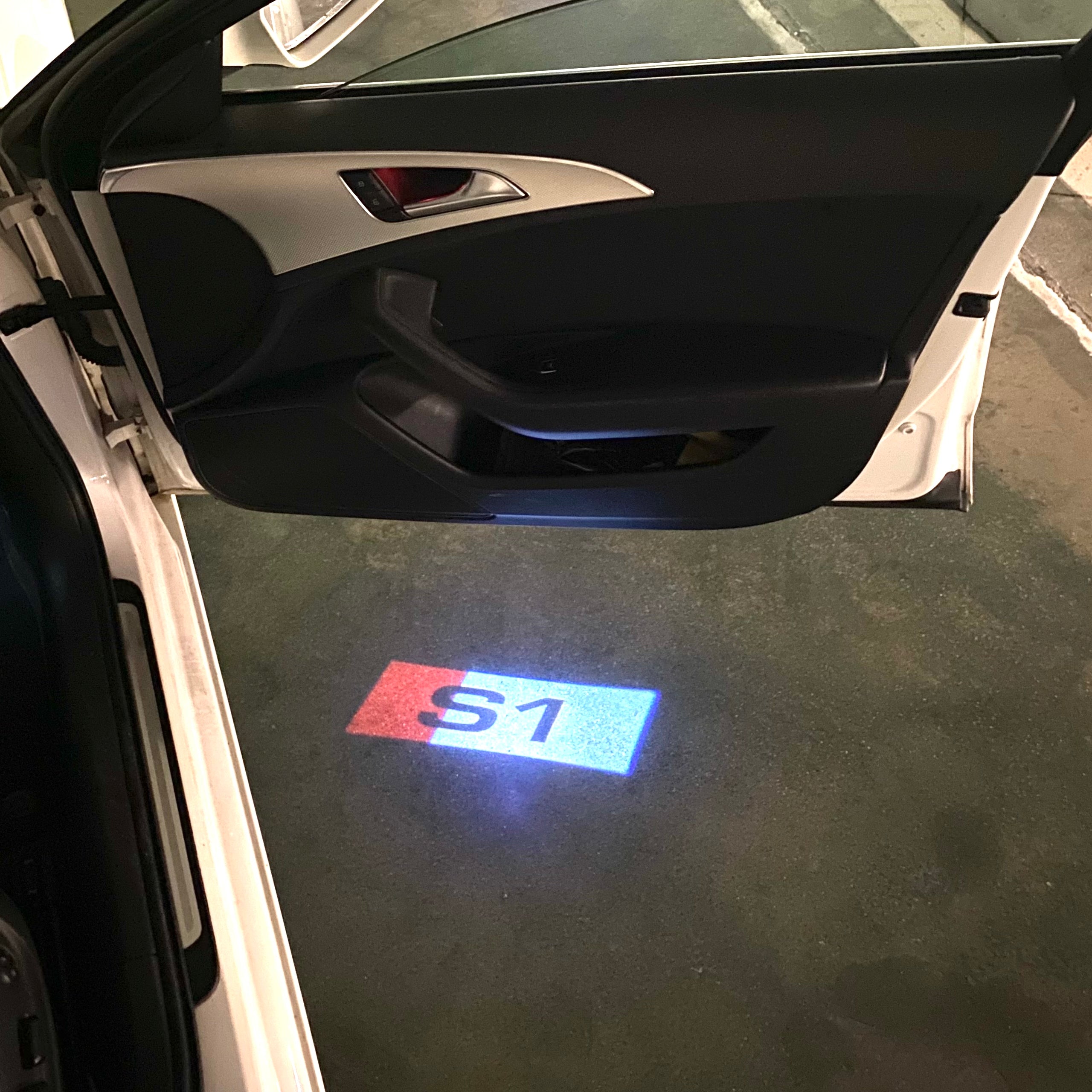 AUDI S1 LOGO PROJECTOT LIGHTS Nr.127 (quantità 1 = 2 Logo Films /2 luci porta)