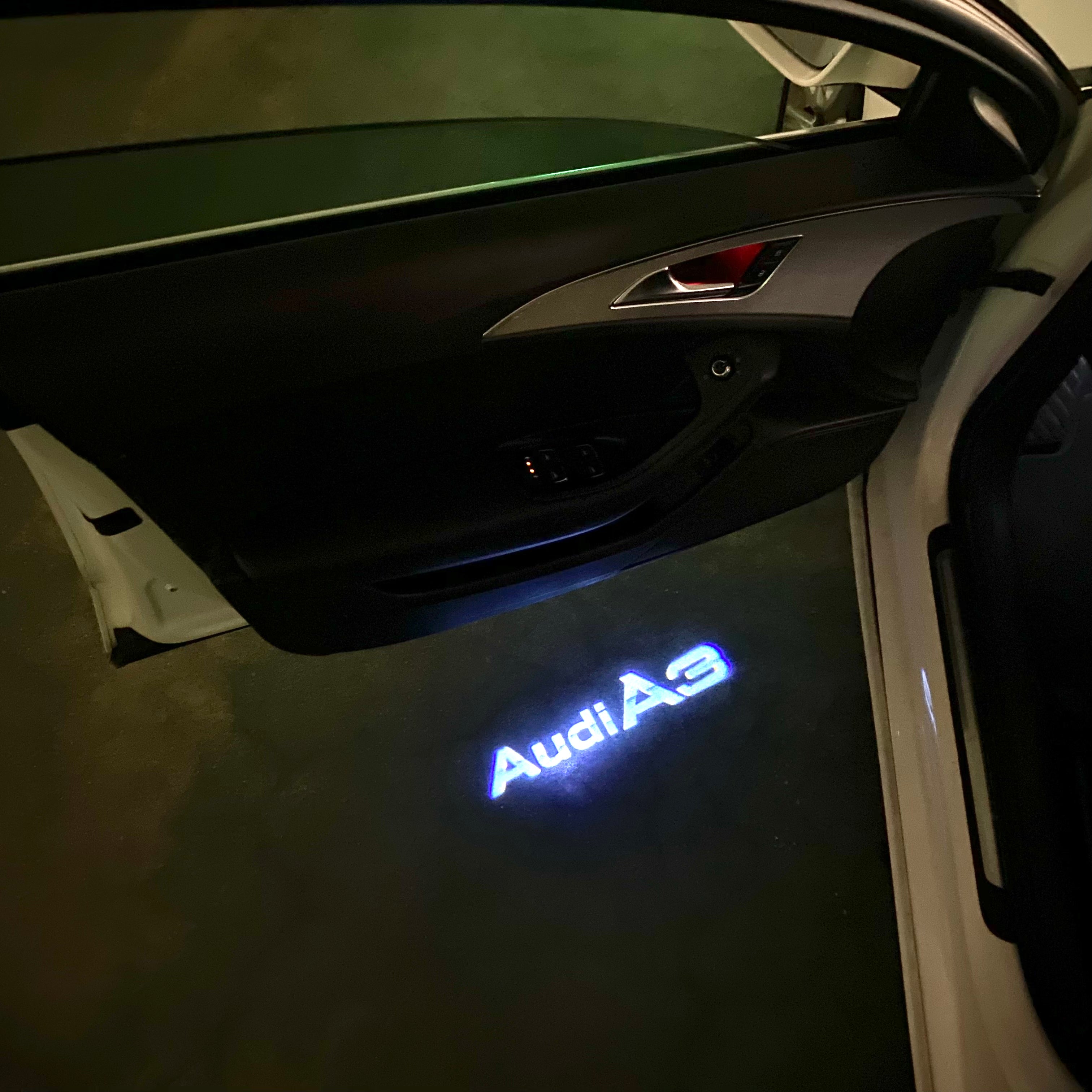 AUDI LOGO PROJECTOT LIGHTS Nr.120 (quantité 1 = 2 Logo Films /2 feux de porte)