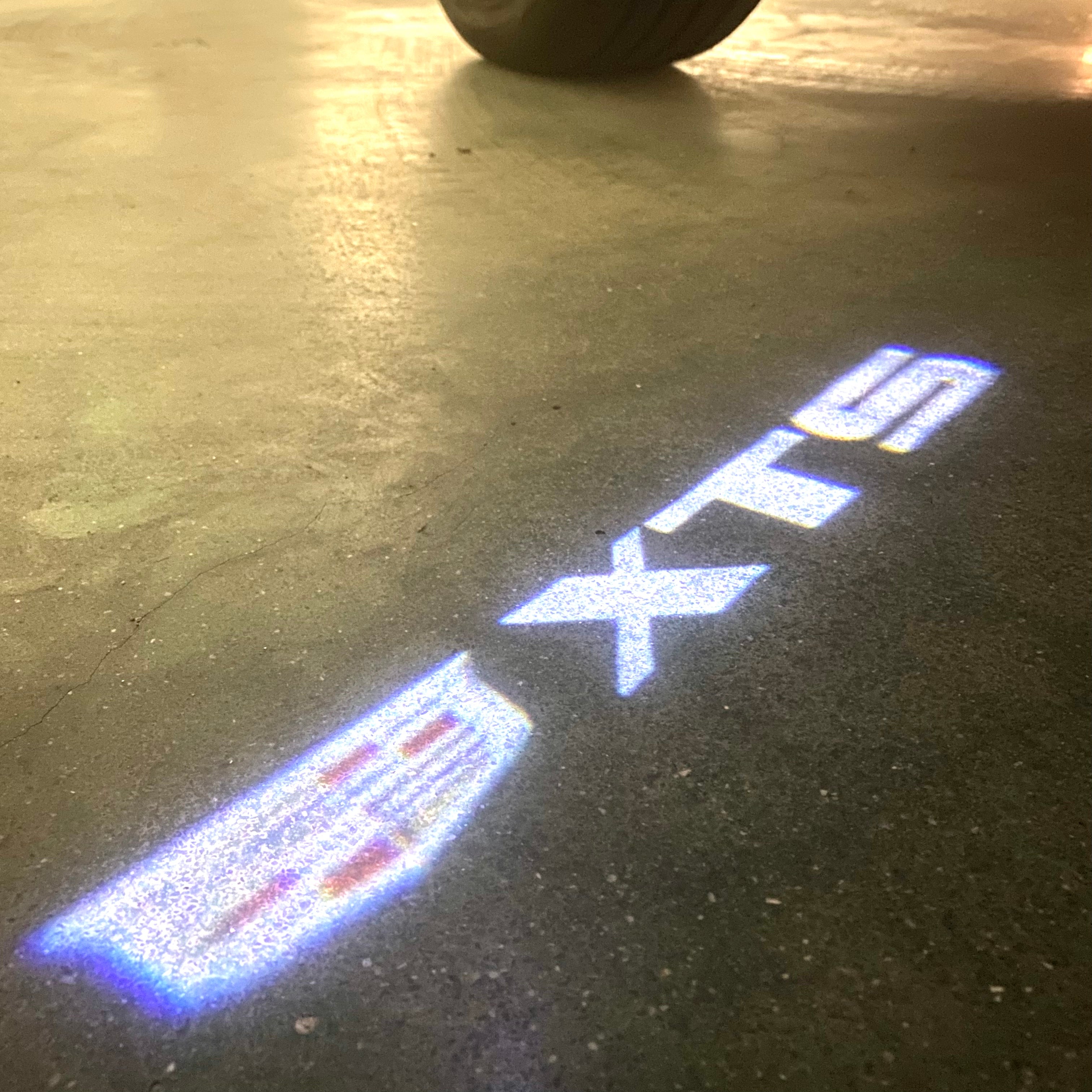 CADILLAC XTS LOGO PROJECTOT LIGHTS Nr.9797 (quantity 1 = 2 Logo Films /2 door lights）