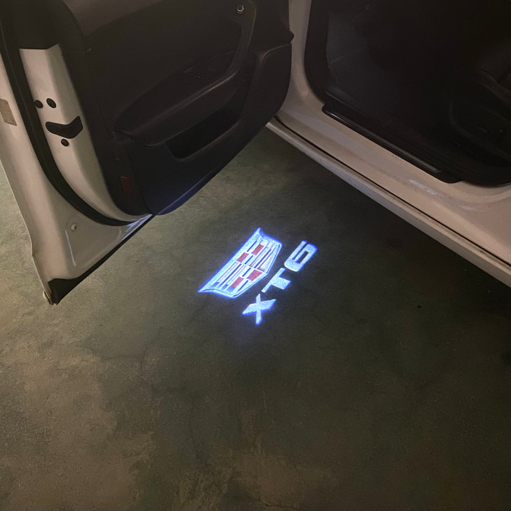 CADILLAC XT6 LOGO PROJECTOT LIGHTS Nr.9740 (quantity 1 = 2 Logo Films /2 door lights）
