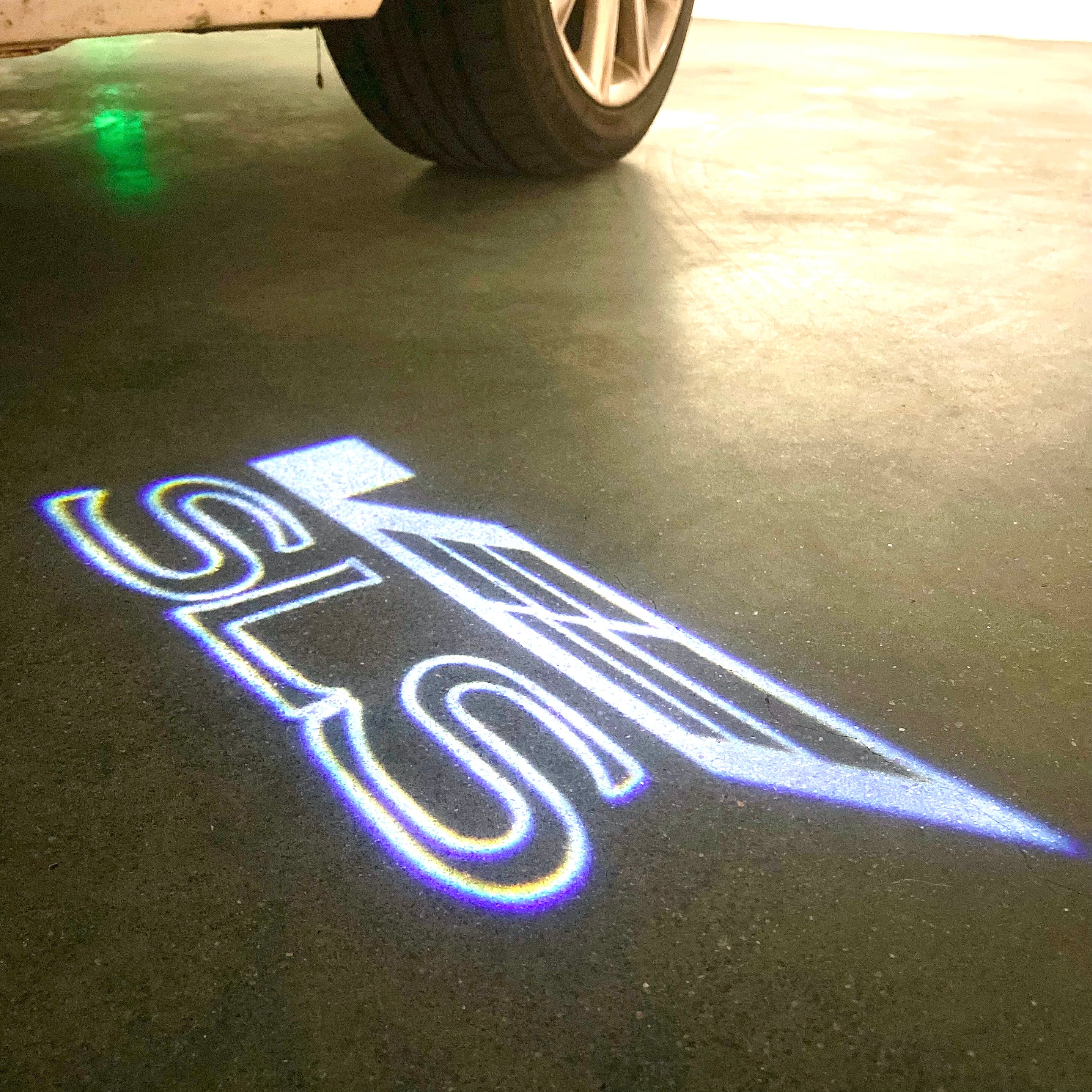 CADILLAC SLS LOGO PROJECTOT LIGHTS Nr.9764 (quantity 1 = 2 Logo Films /2 door lights）
