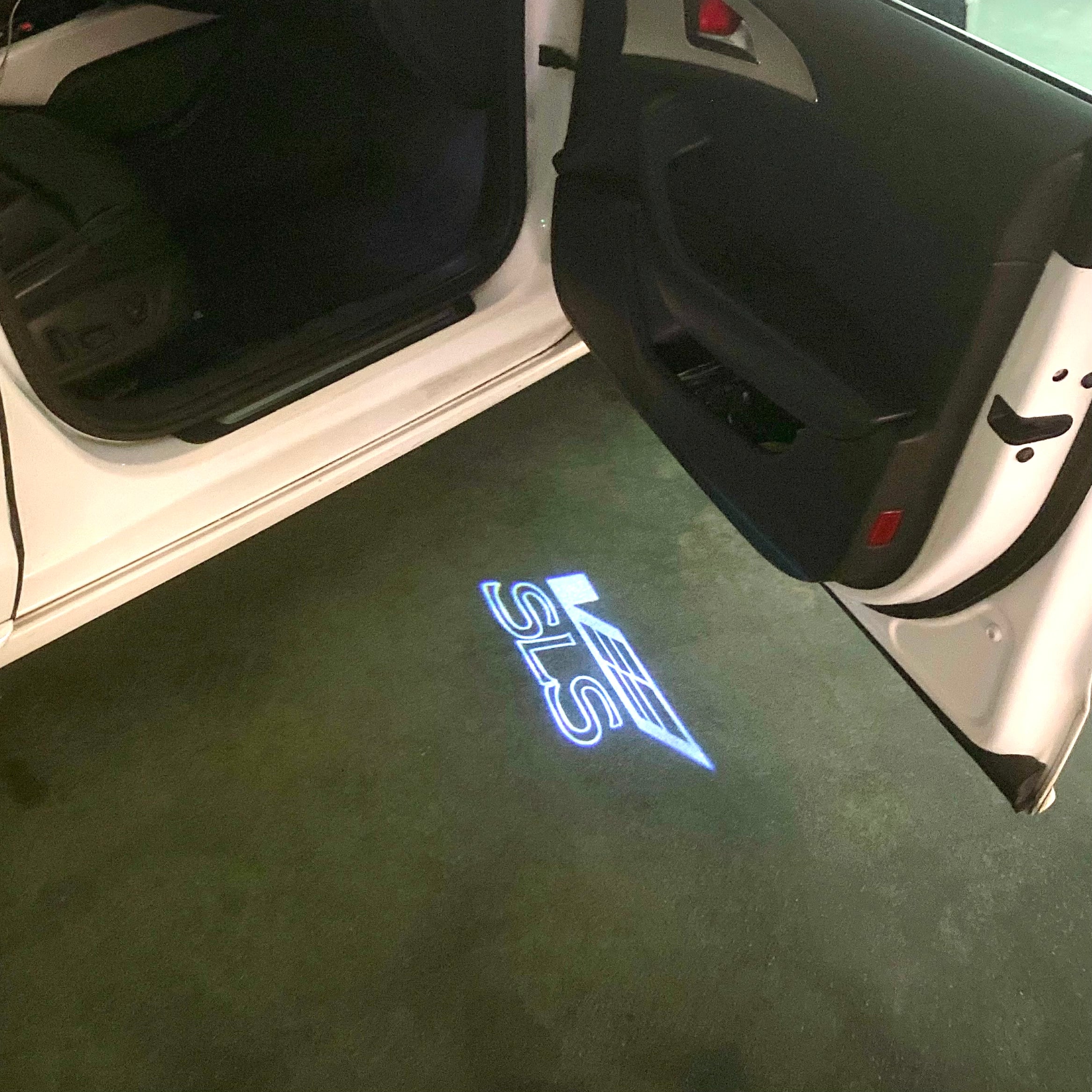 CADILLAC SLS LOGO PROJECTOT LIGHTS Nr.9764 (quantity 1 = 2 Logo Films /2 door lights）