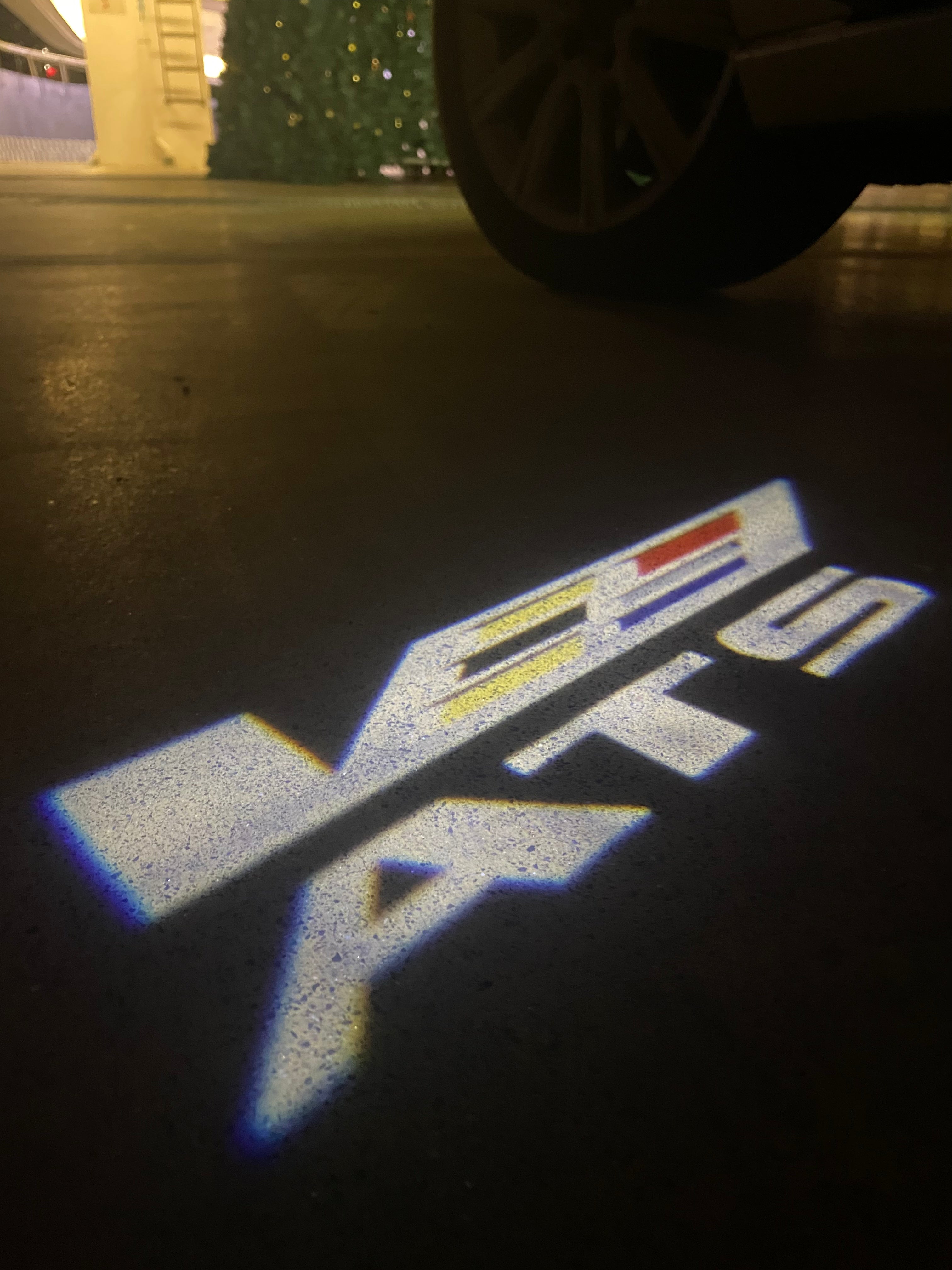 CADILLAC ATS LOGO PROJECTOT LIGHTS Nr.9757 (quantity 1 = 2 Logo Films /2 door lights）