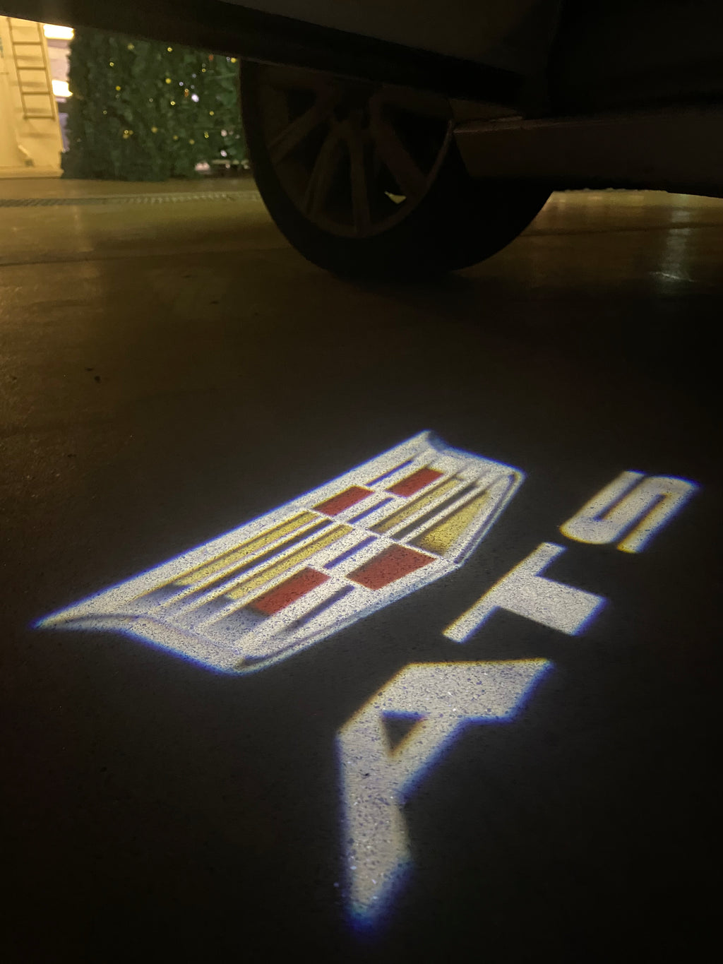 CADILLAC ATS LOGO PROJECTOT LIGHTS Nr.9744 (quantity 1 = 2 Logo Films /2 door lights）