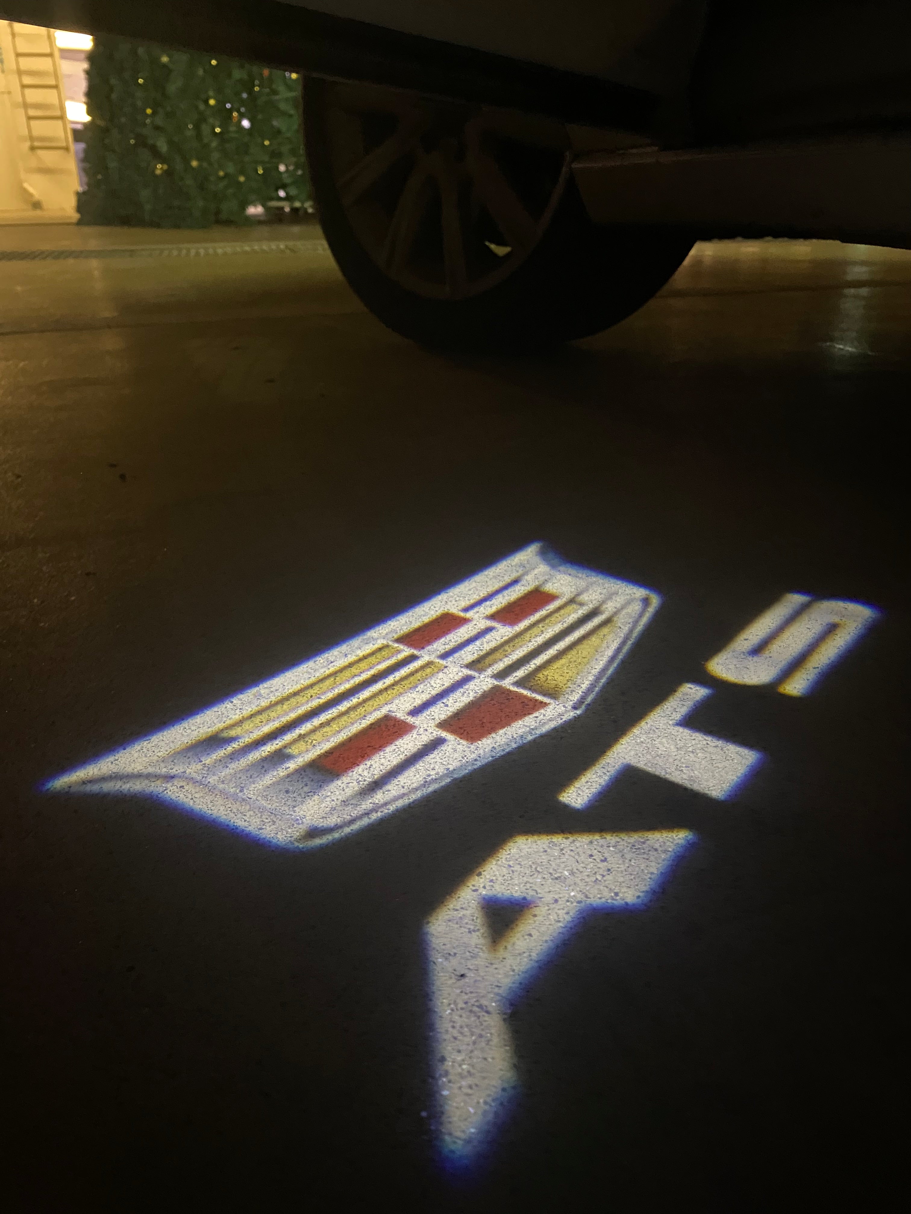 CADILLAC ATS LOGO PROJECTOT LIGHTS Nr.9744 (quantity 1 = 2 Logo Films /2 door lights）