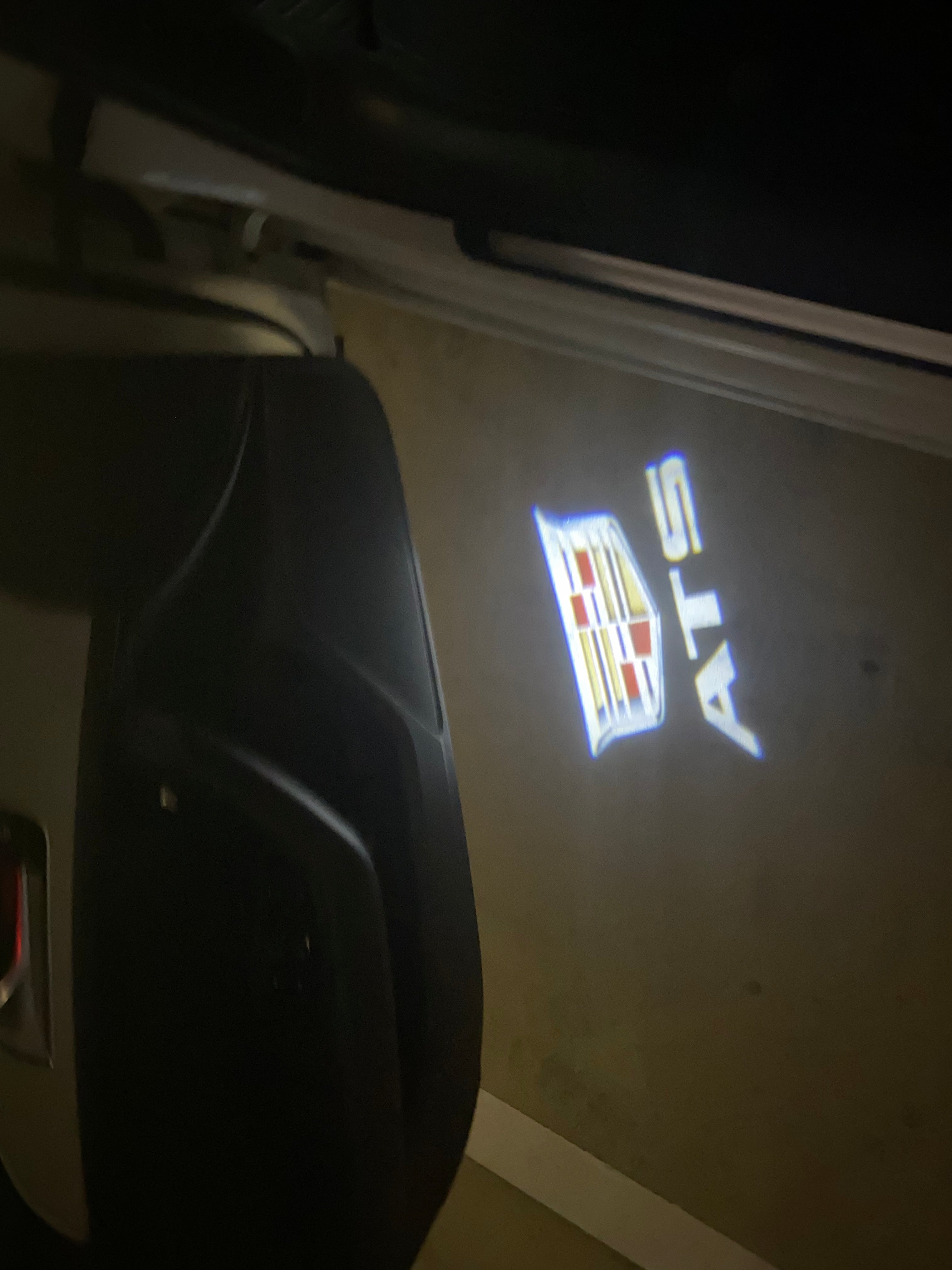 CADILLAC ATS LOGO PROJECTOT LIGHTS Nr.9744 (quantity 1 = 2 Logo Films /2 door lights）