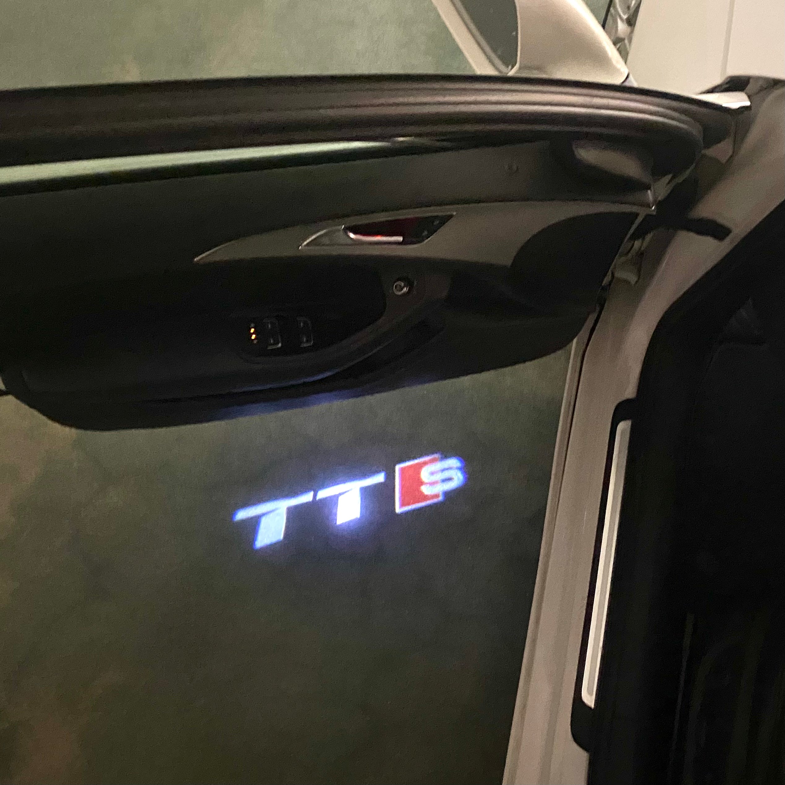 AUDI  TTS LOGO PROJECTOT LIGHTS  (quantity 1 = 2 Logo Films /2 door lights）Nr.12B59