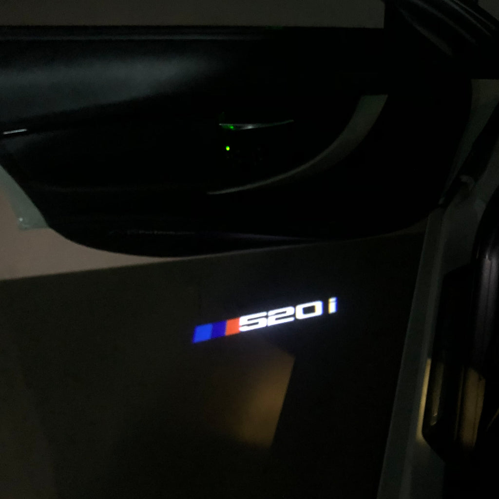 BMW M3 LOGO PROJECTOR LIGHTS Nr.24 (الكمية 1 = 1 مجموعة / 2 أضواء باب)