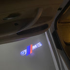 BMW M3 LOGO PROJECTOR LIGHTS Nr.24 (الكمية 1 = 1 مجموعة / 2 أضواء باب)