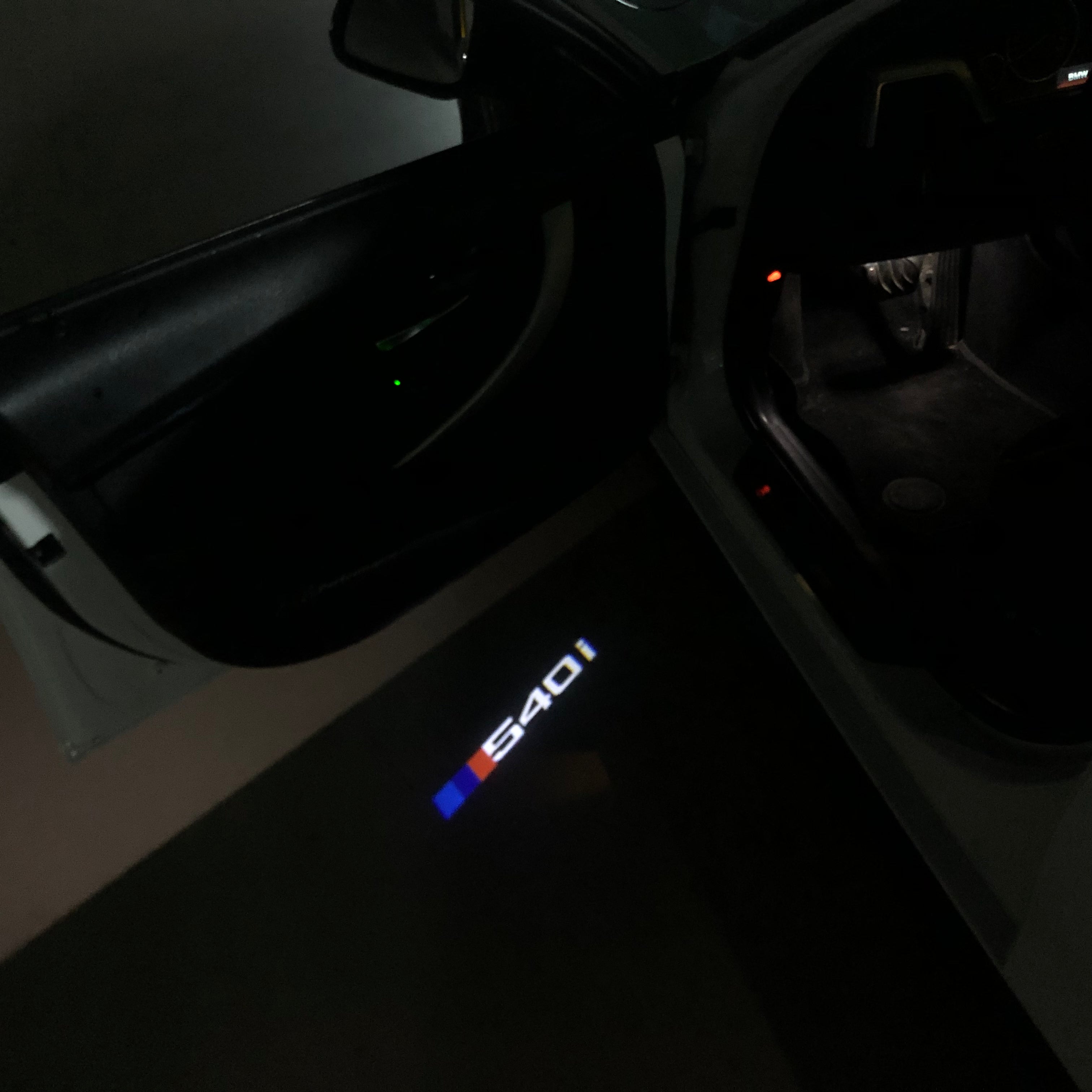 ÉCLAIRAGE DE PROJECTEUR BMW M3 LOGO Nr.24 (quantité 1 = 1 jeux / 2 feux de porte)