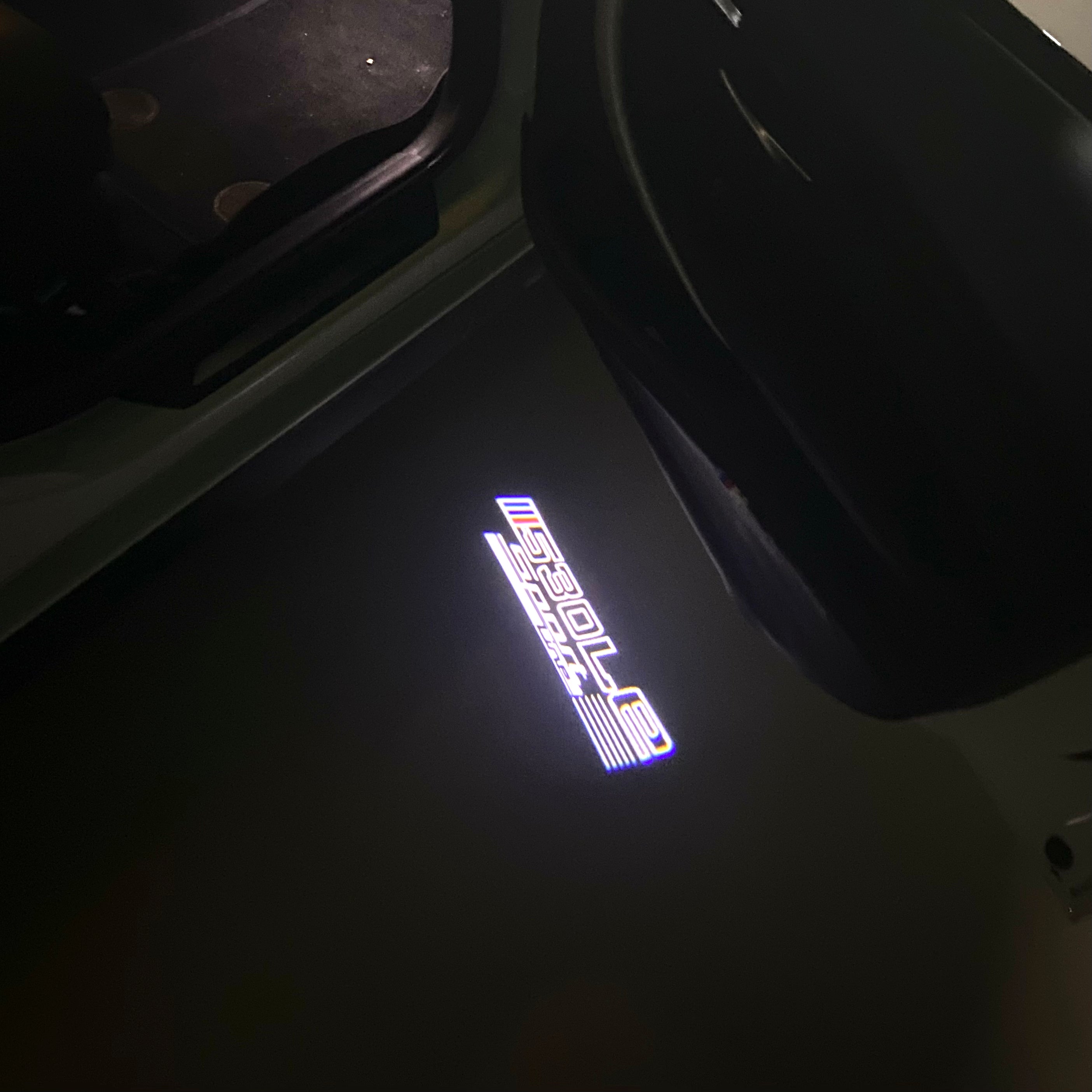 BMW M3 LOGO PROJECTOT LIGHTS Nr.24 (Menge 1 = 1 Sets/2 Türleuchten)