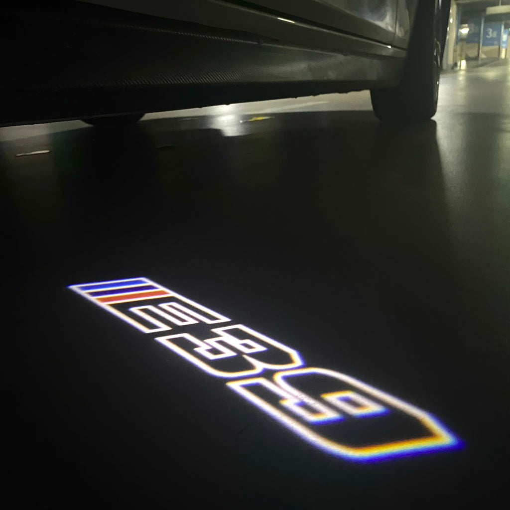 BMW M3 LOGO PROJECTOT LIGHTS Nr.24 (Menge 1 = 1 Sets/2 Türleuchten)