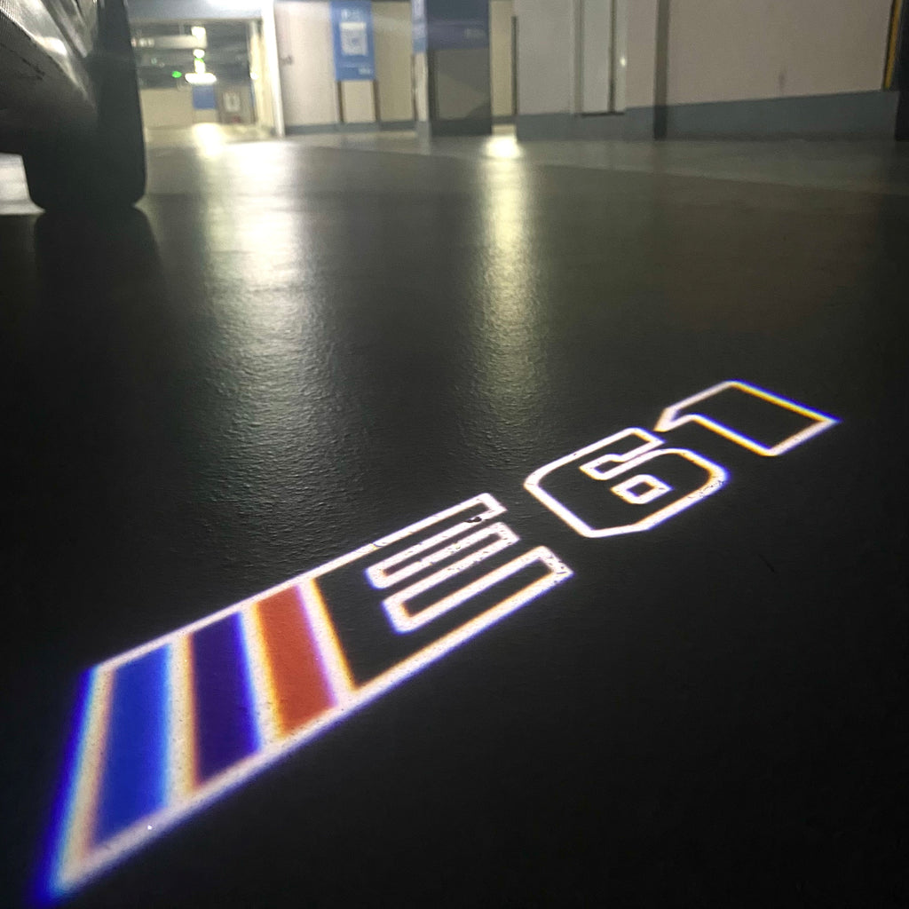 ÉCLAIRAGE DE PROJECTEUR BMW M3 LOGO Nr.24 (quantité 1 = 1 jeux / 2 feux de porte)