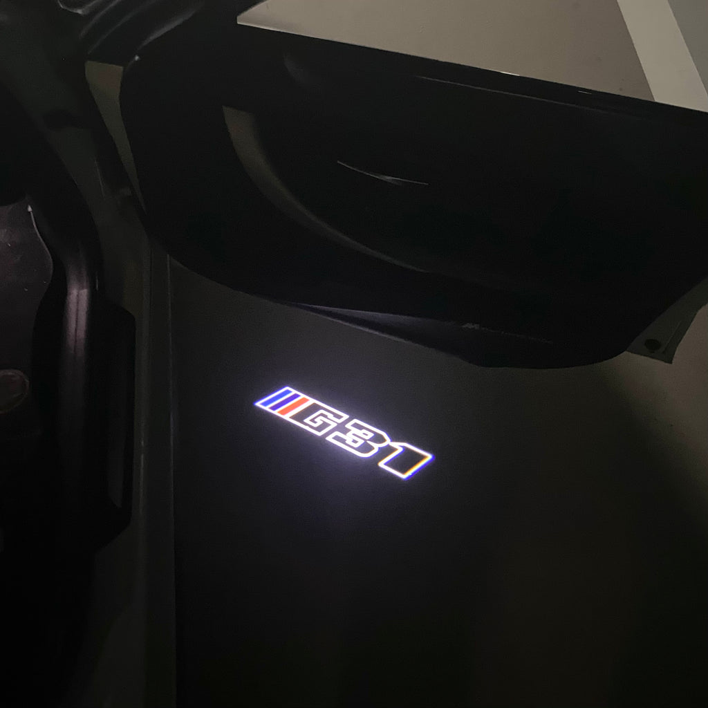 ÉCLAIRAGE DE PROJECTEUR BMW M3 LOGO Nr.24 (quantité 1 = 1 jeux / 2 feux de porte)