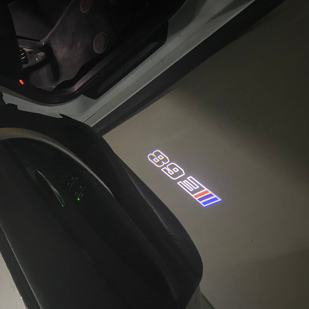 BMW M3 LOGO PROJECTOT LIGHTS Nr.24 (Menge 1 = 1 Sets/2 Türleuchten)