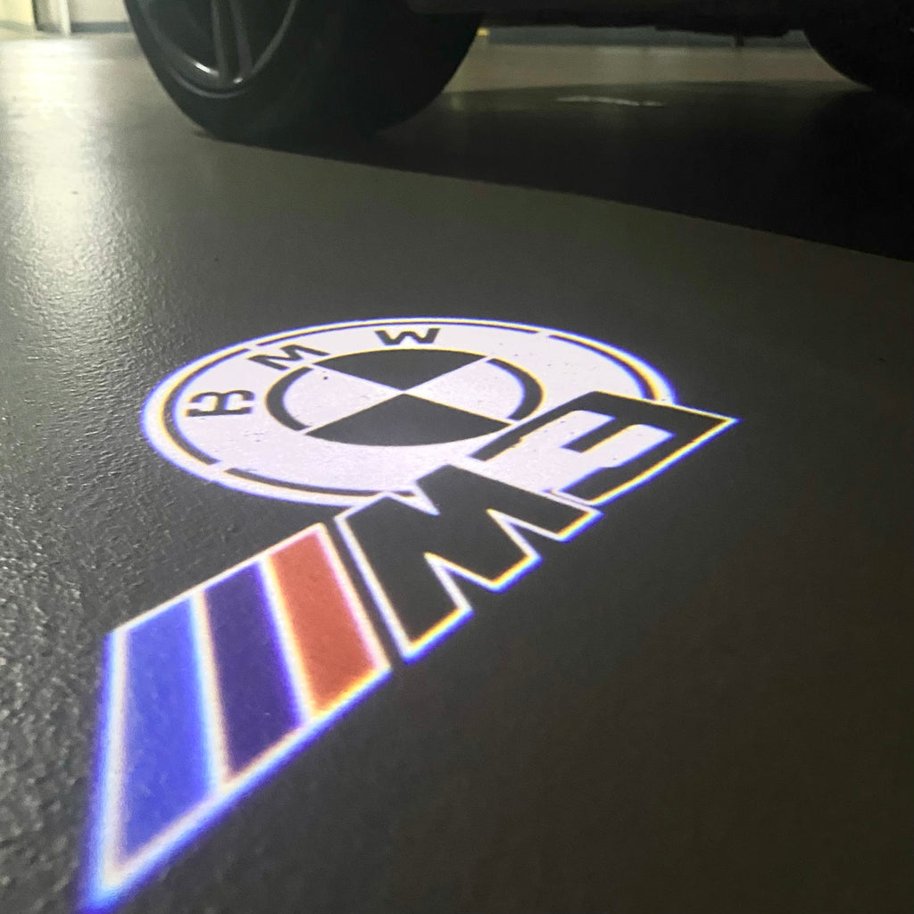 ÉCLAIRAGE DE PROJECTEUR BMW M3 LOGO Nr.24 (quantité 1 = 1 jeux / 2 feux de porte)