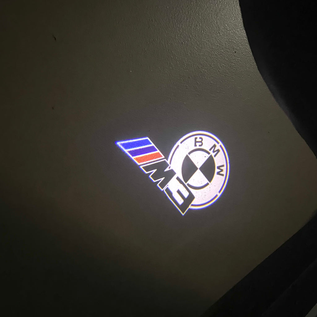 ÉCLAIRAGE DE PROJECTEUR BMW M3 LOGO Nr.24 (quantité 1 = 1 jeux / 2 feux de porte)