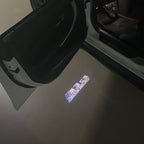 ÉCLAIRAGE DE PROJECTEUR BMW M3 LOGO Nr.24 (quantité 1 = 1 jeux / 2 feux de porte)