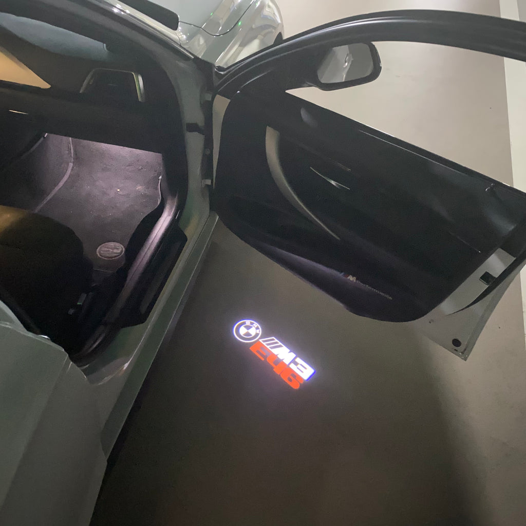 ÉCLAIRAGE DE PROJECTEUR BMW M3 LOGO Nr.24 (quantité 1 = 1 jeux / 2 feux de porte)