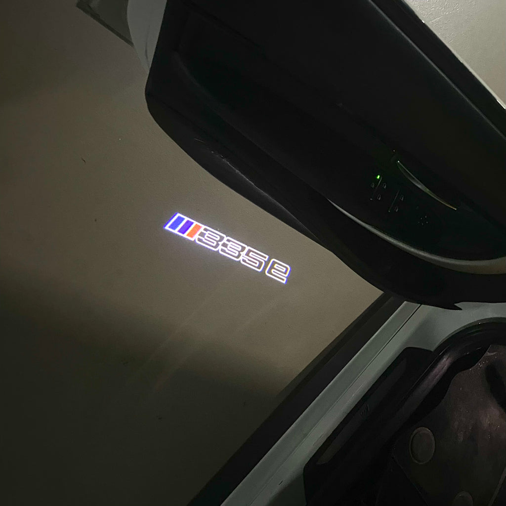 ÉCLAIRAGE DE PROJECTEUR BMW M3 LOGO Nr.24 (quantité 1 = 1 jeux / 2 feux de porte)