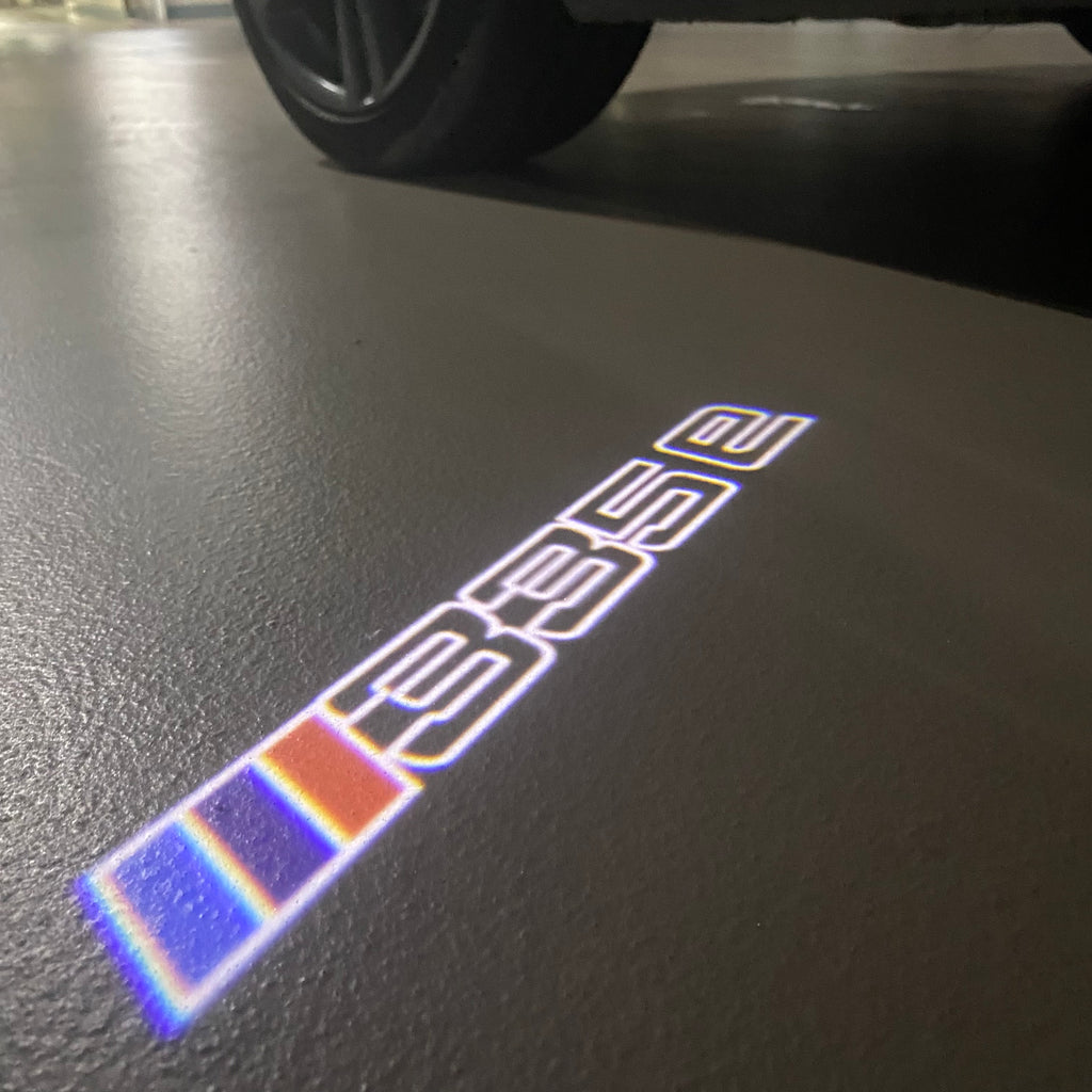 ÉCLAIRAGE DE PROJECTEUR BMW M3 LOGO Nr.24 (quantité 1 = 1 jeux / 2 feux de porte)