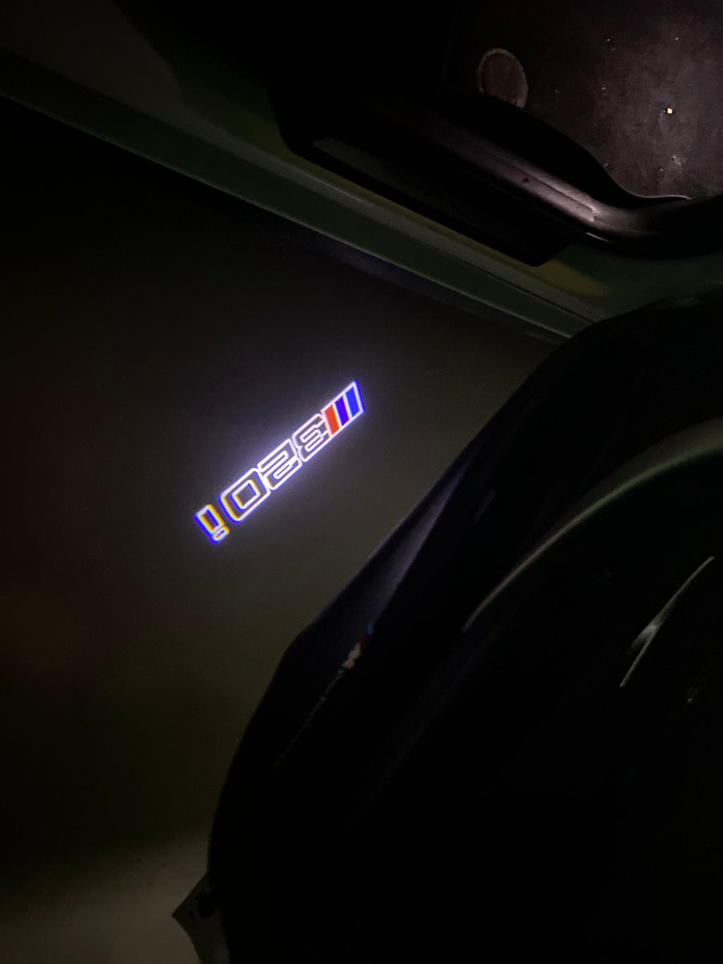 BMW 3 SERIES 320 i LOGO PROJECTOT LIGHTS (quantity 1 = 1 sets/2 door lights) Nr.6024q304