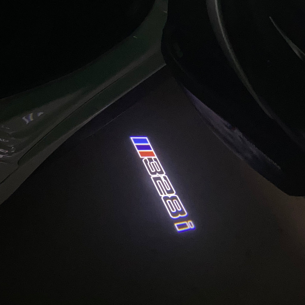 ÉCLAIRAGE DE PROJECTEUR BMW M3 LOGO Nr.24 (quantité 1 = 1 jeux / 2 feux de porte)