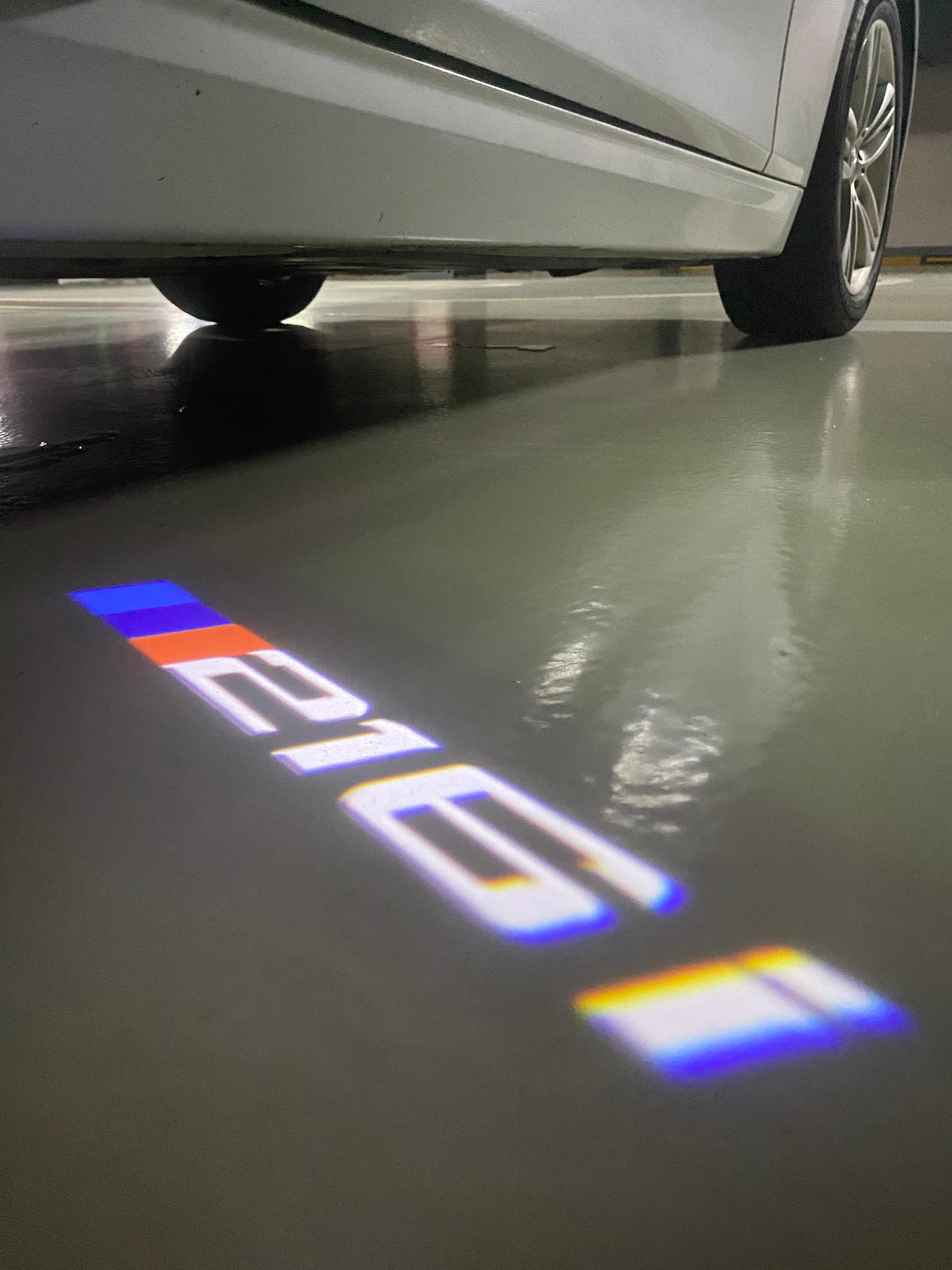 BMW M3 LOGO PROJECTOT LIGHTS Nr.24 (quantità 1 = 1 set/2 luci porta)