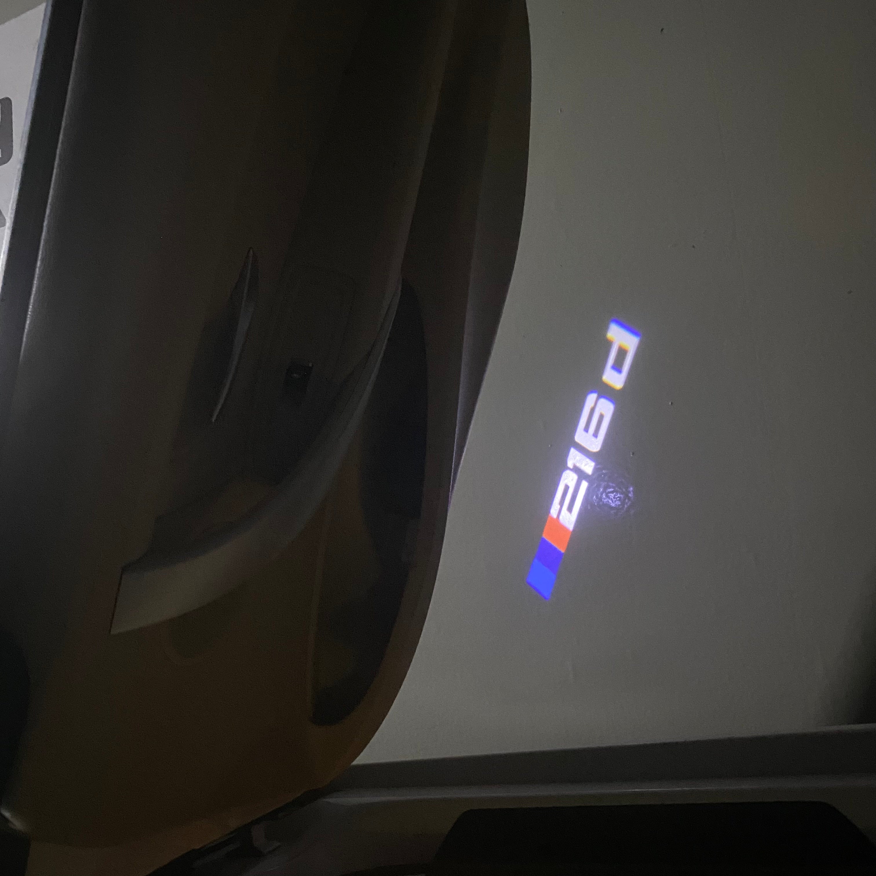 ÉCLAIRAGE DE PROJECTEUR BMW M3 LOGO Nr.24 (quantité 1 = 1 jeux / 2 feux de porte)