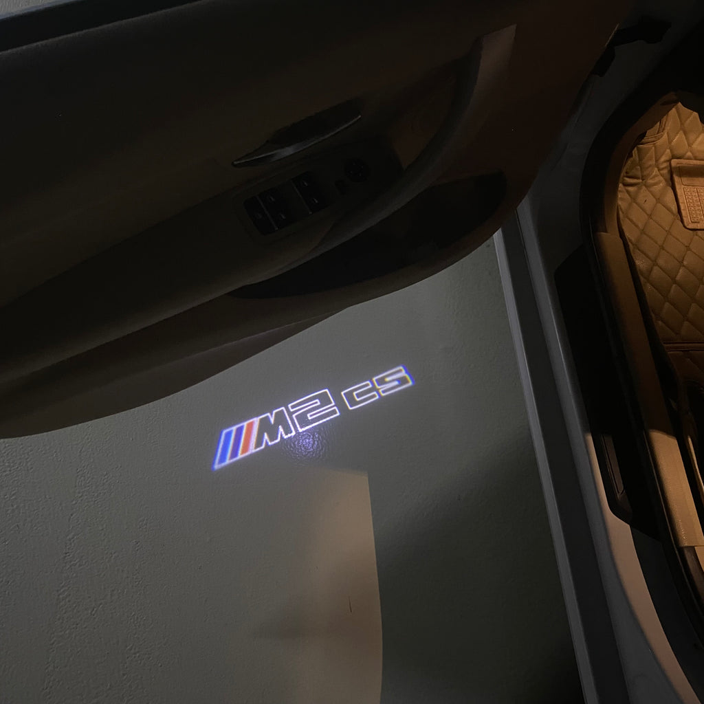 BMW M3 LOGO PROJECTOR LIGHTS Nr.24 (الكمية 1 = 1 مجموعة / 2 أضواء باب)