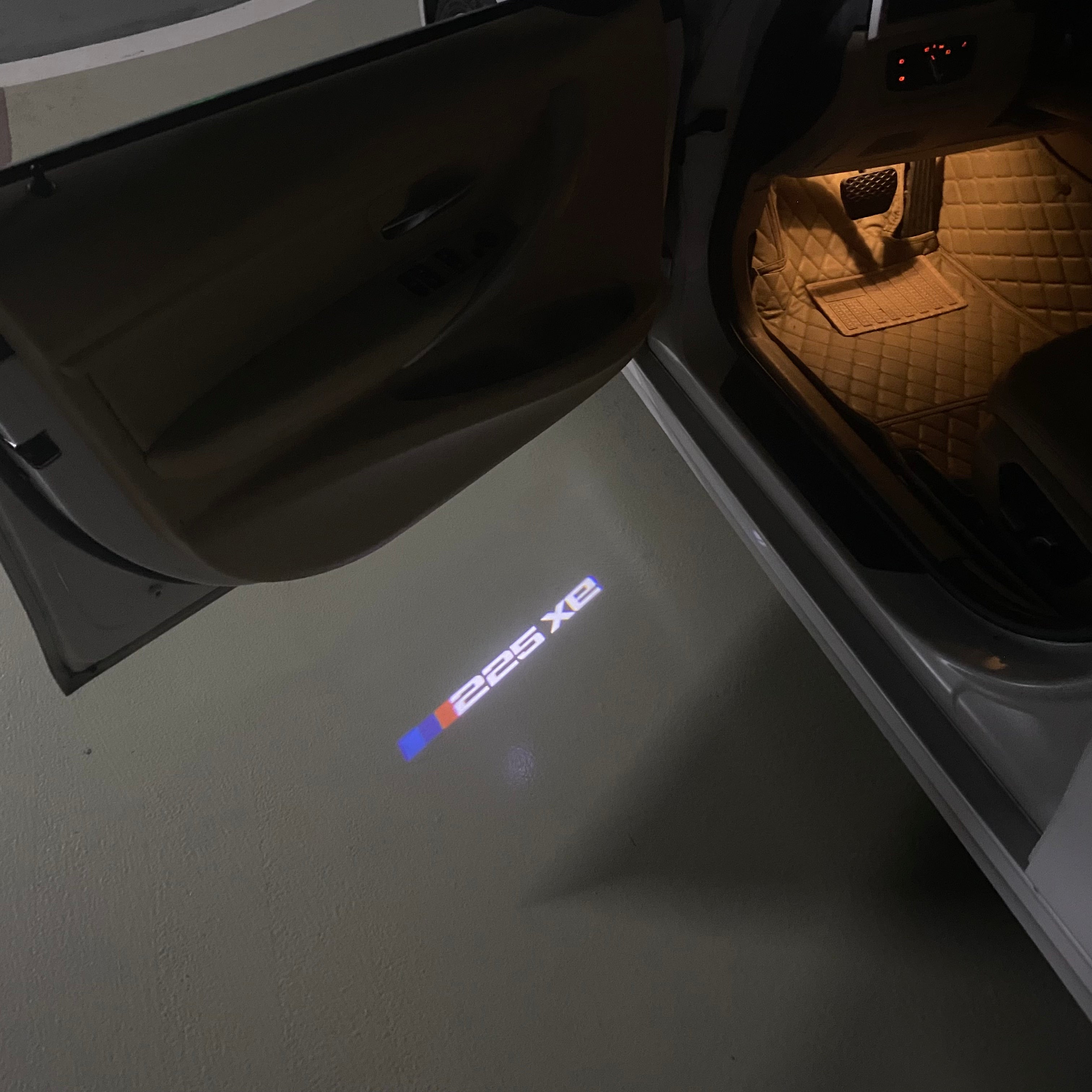 BMW M3 LOGO PROJECTOT LIGHTS Nr.24 (quantità 1 = 1 set/2 luci porta)
