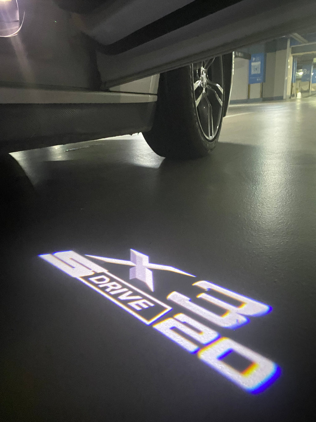 BMW M3 LOGO PROJECTOT LIGHTS Nr.24 (Menge 1 = 1 Sets/2 Türleuchten)