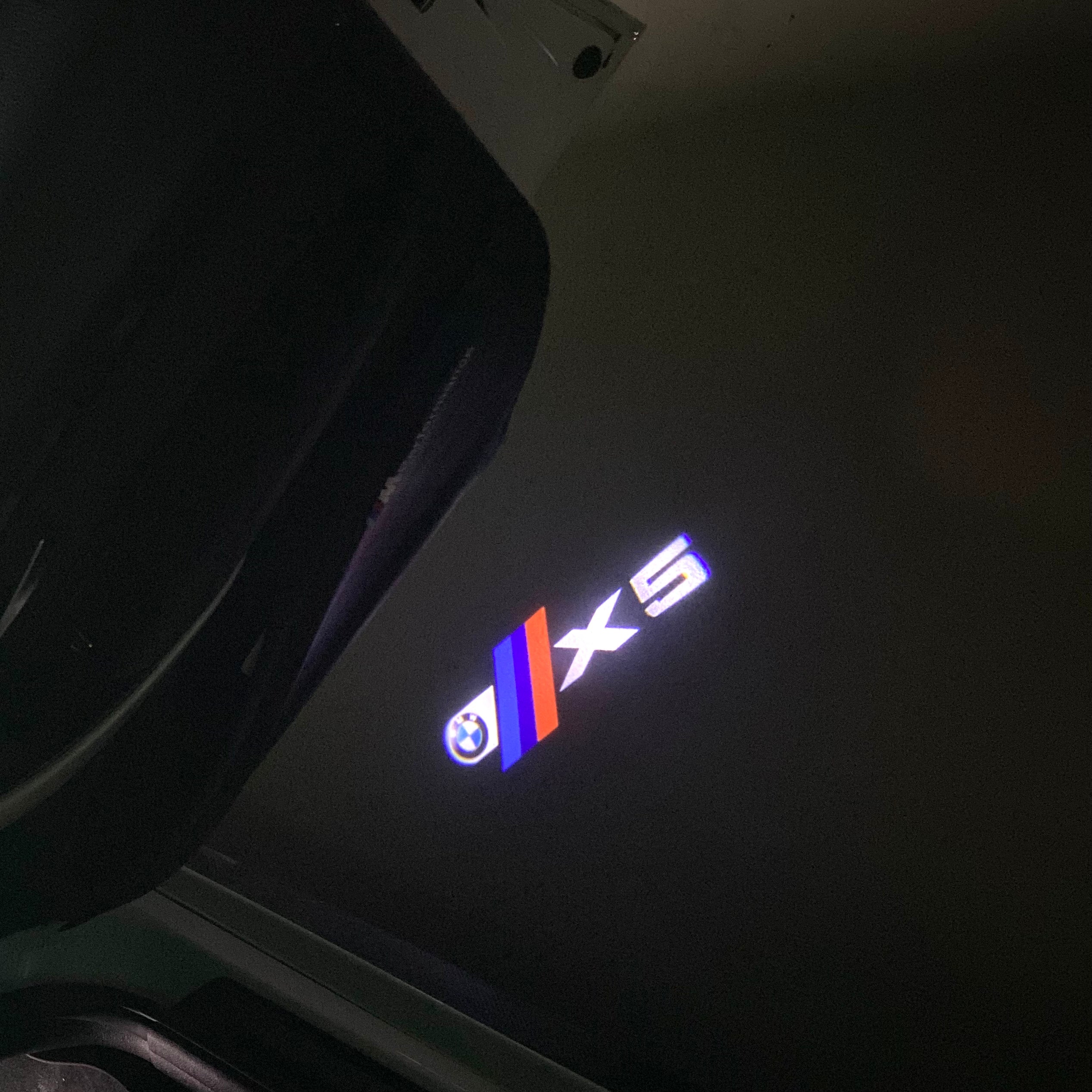 BMW  X5  LOGO PROJECTOT LIGHTS (quantity 1 = 1 sets/2 door lights) Nr.6024q0t070