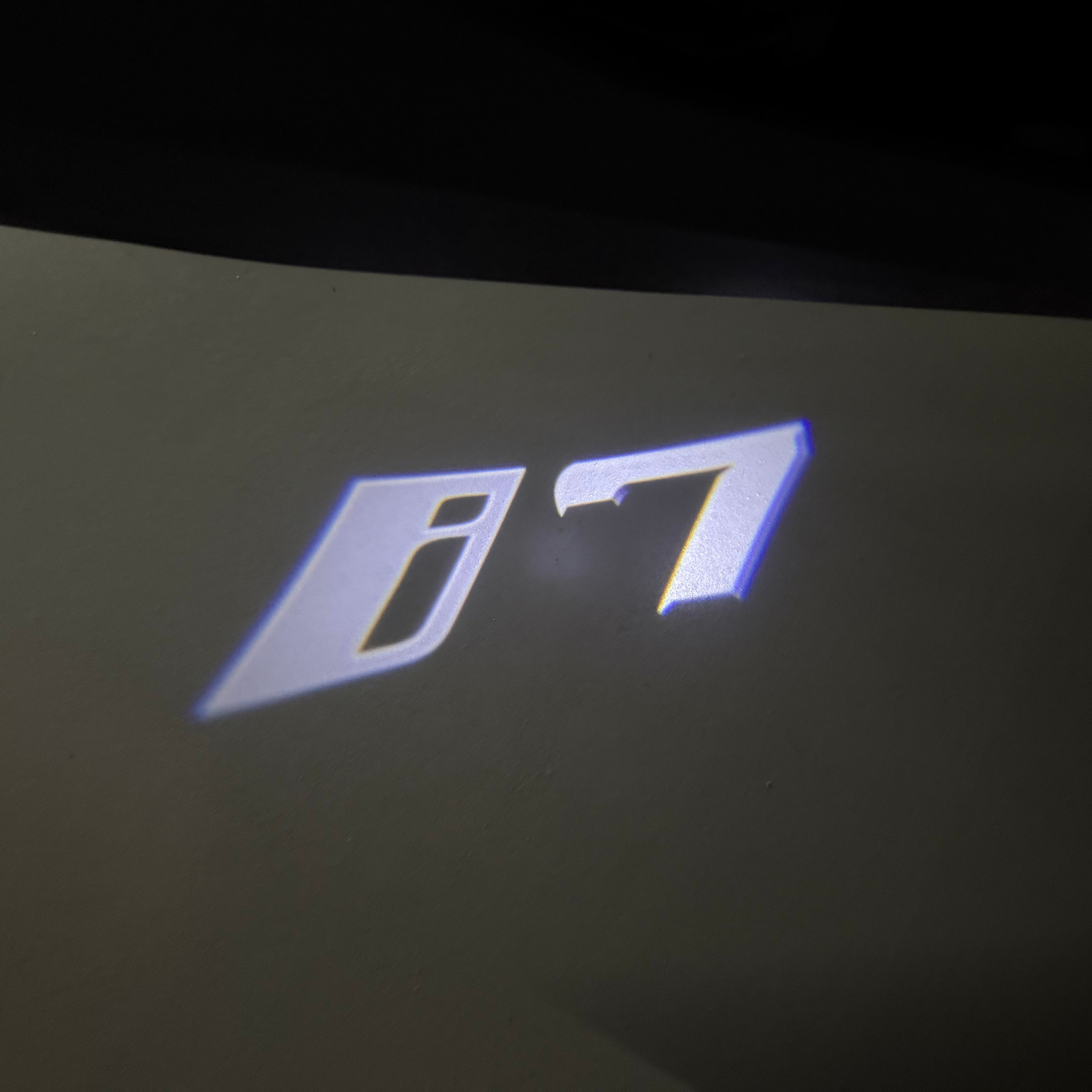 BMW i7  LOGO PROJECTOT LIGHTS (quantity 1 = 1 sets/2 door lights) Nr.6024q129