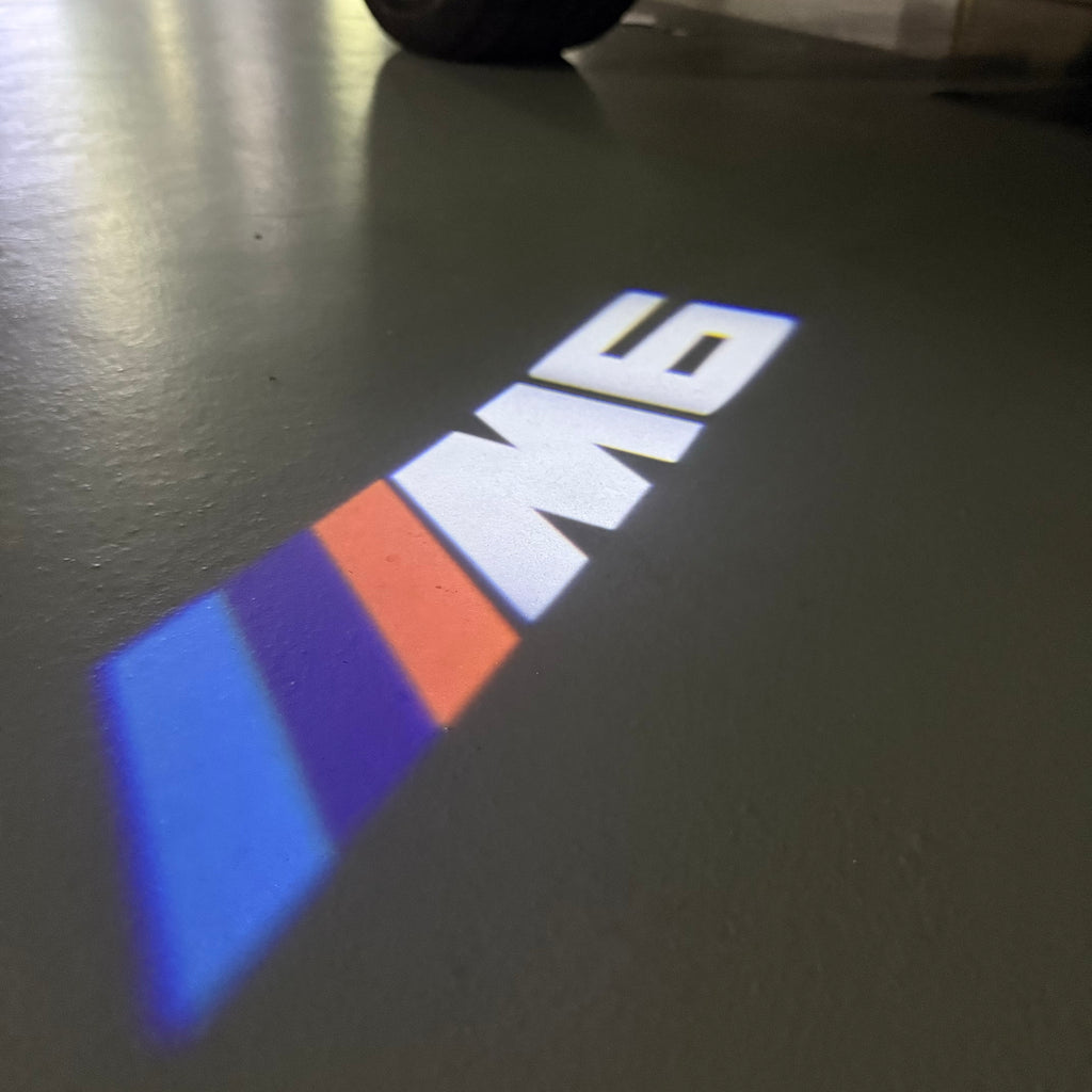 ÉCLAIRAGE DE PROJECTEUR BMW M3 LOGO Nr.24 (quantité 1 = 1 jeux / 2 feux de porte)