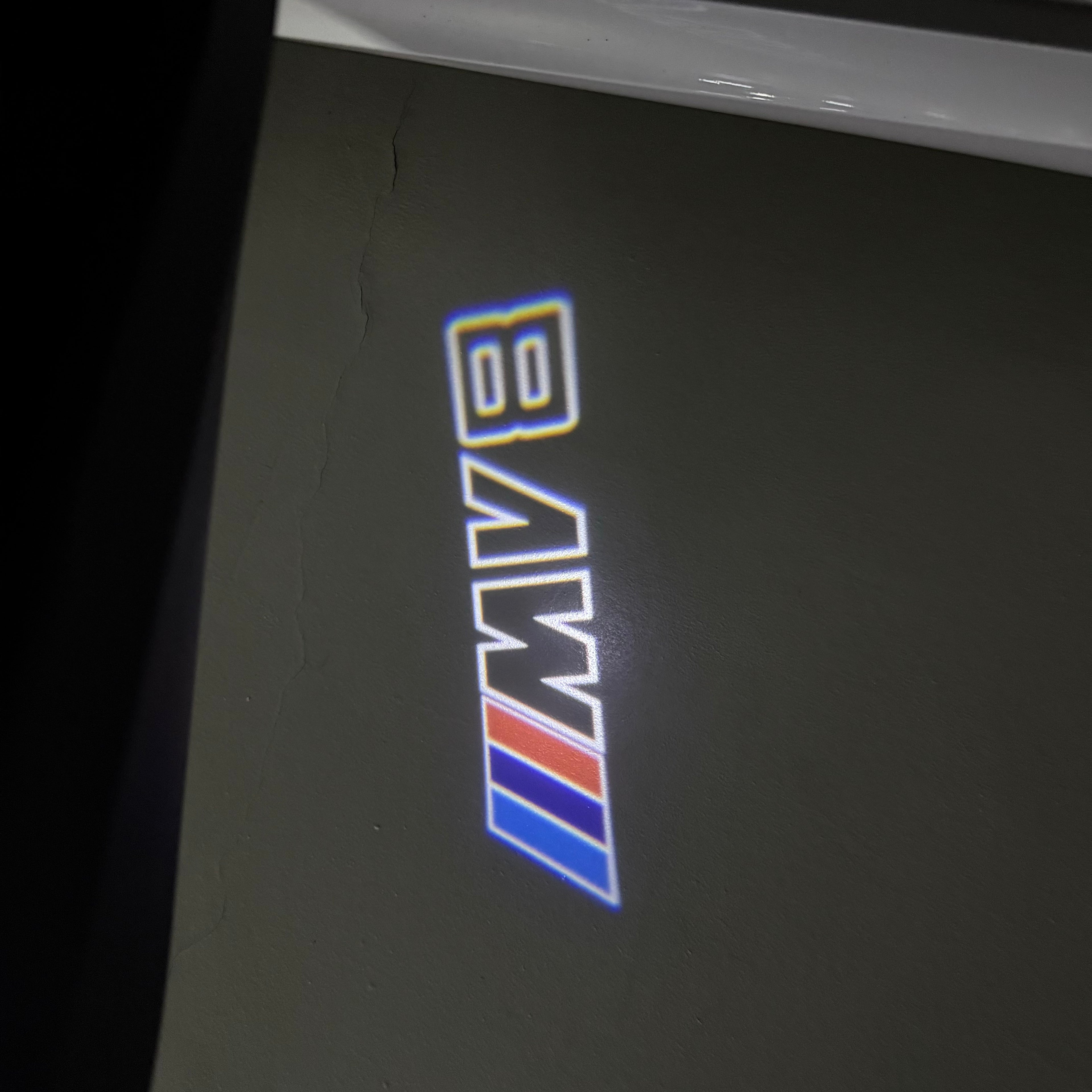 BMW M V8  LOGO PROJECTOT LIGHTS (quantity 1 = 1 sets/2 door lights) Nr.6024q0t090