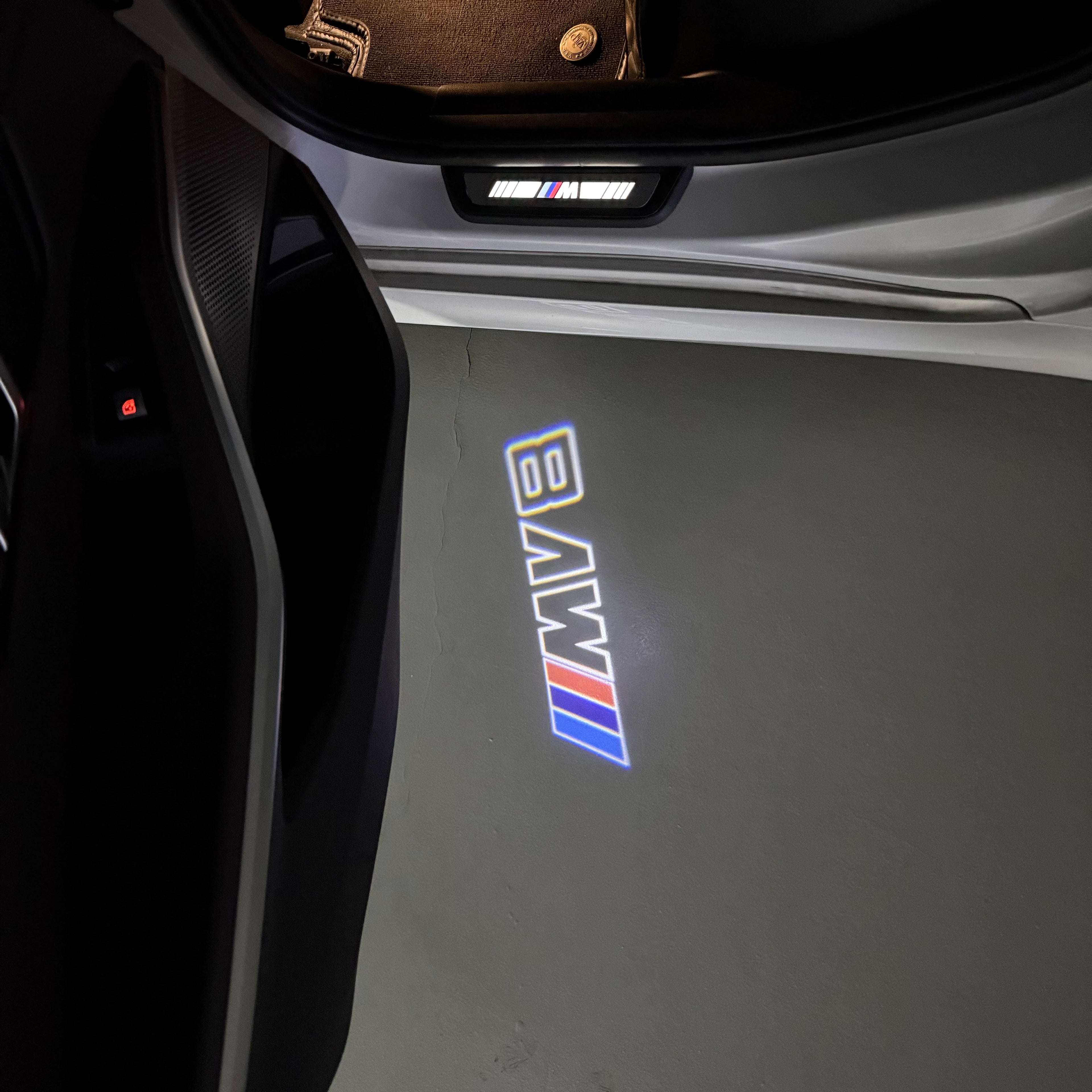 BMW M V8  LOGO PROJECTOT LIGHTS (quantity 1 = 1 sets/2 door lights) Nr.6024q0t090