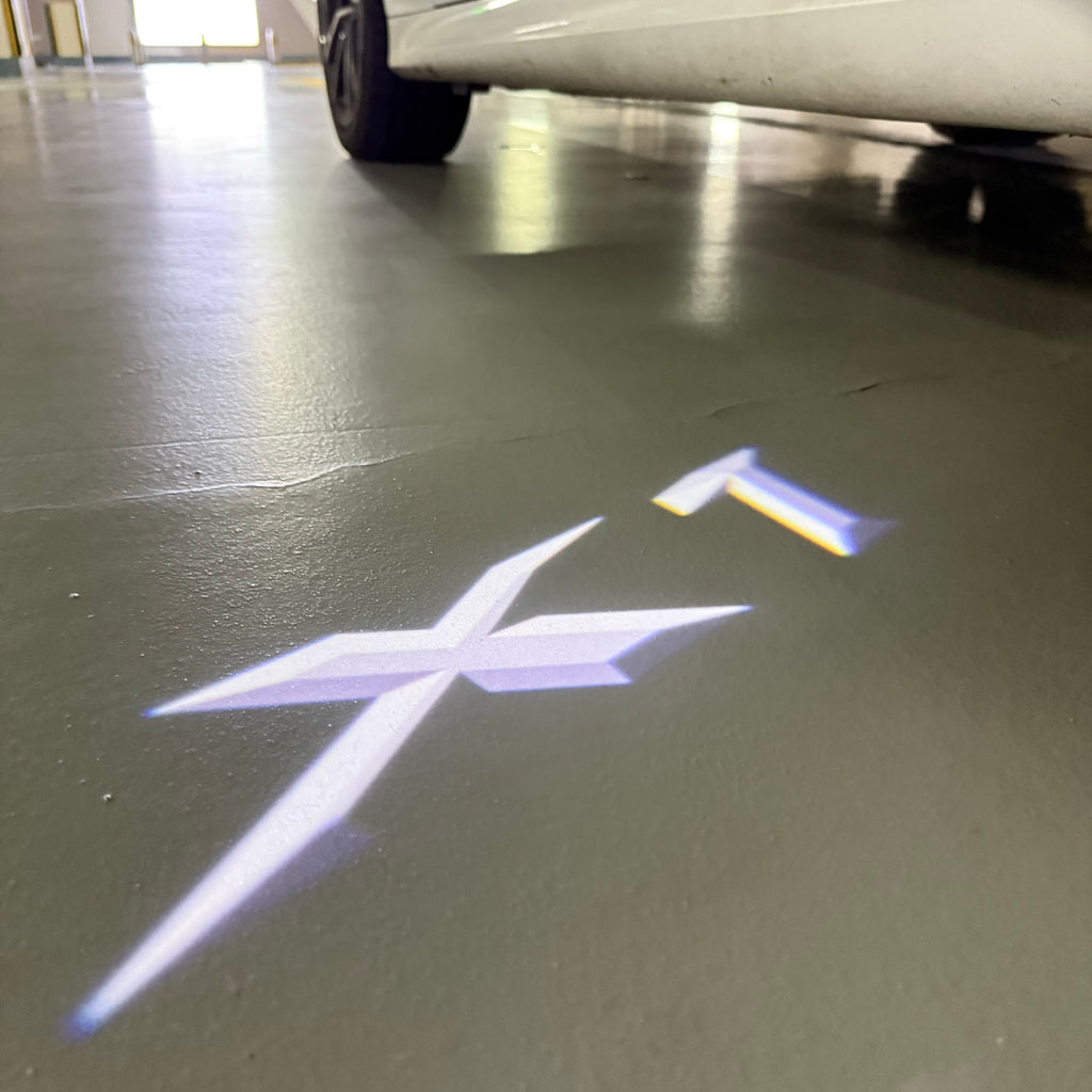 BMW M3 LOGO PROJECTOR LIGHTS Nr.24 (الكمية 1 = 1 مجموعة / 2 أضواء باب)