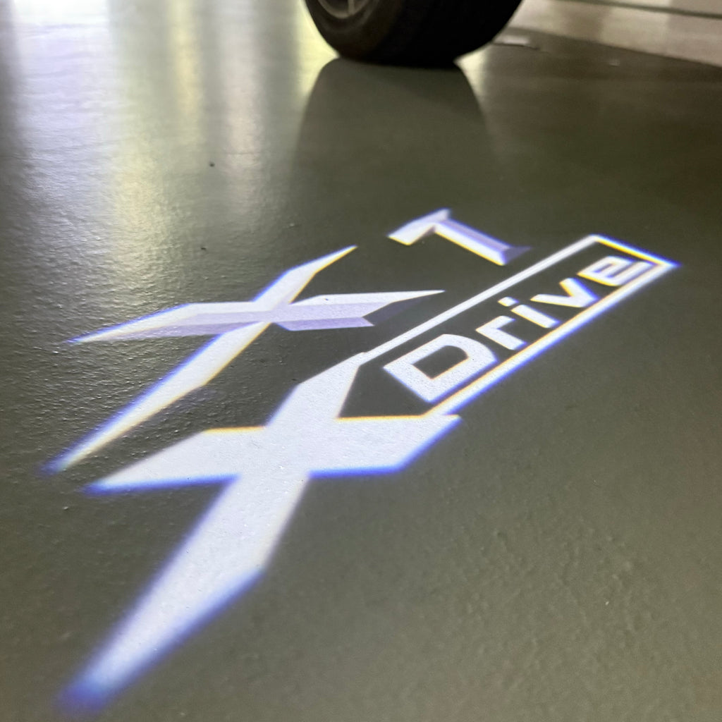 ÉCLAIRAGE DE PROJECTEUR BMW M3 LOGO Nr.24 (quantité 1 = 1 jeux / 2 feux de porte)