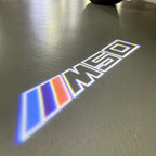 ÉCLAIRAGE DE PROJECTEUR BMW M3 LOGO Nr.24 (quantité 1 = 1 jeux / 2 feux de porte)