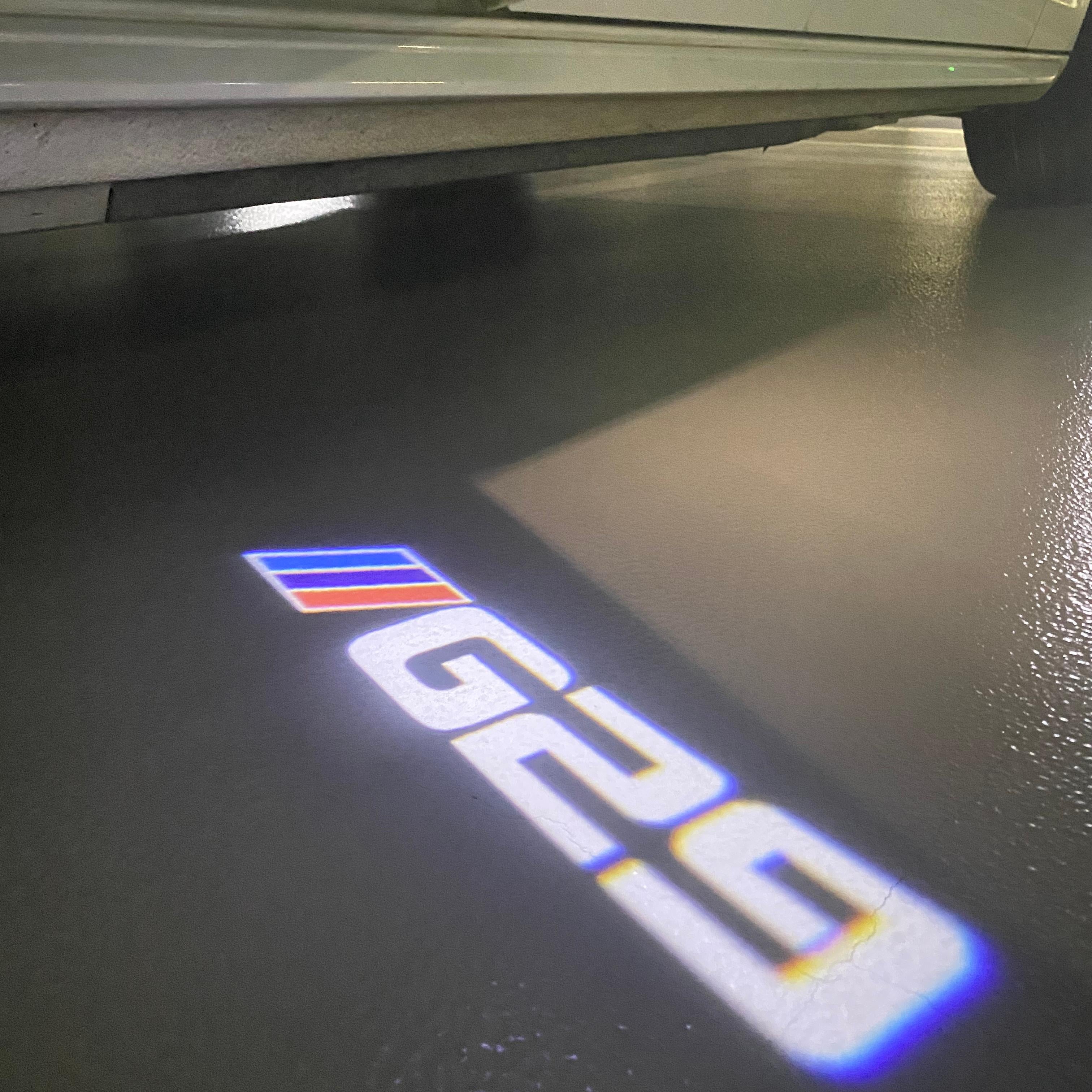 ÉCLAIRAGE DE PROJECTEUR BMW M3 LOGO Nr.24 (quantité 1 = 1 jeux / 2 feux de porte)