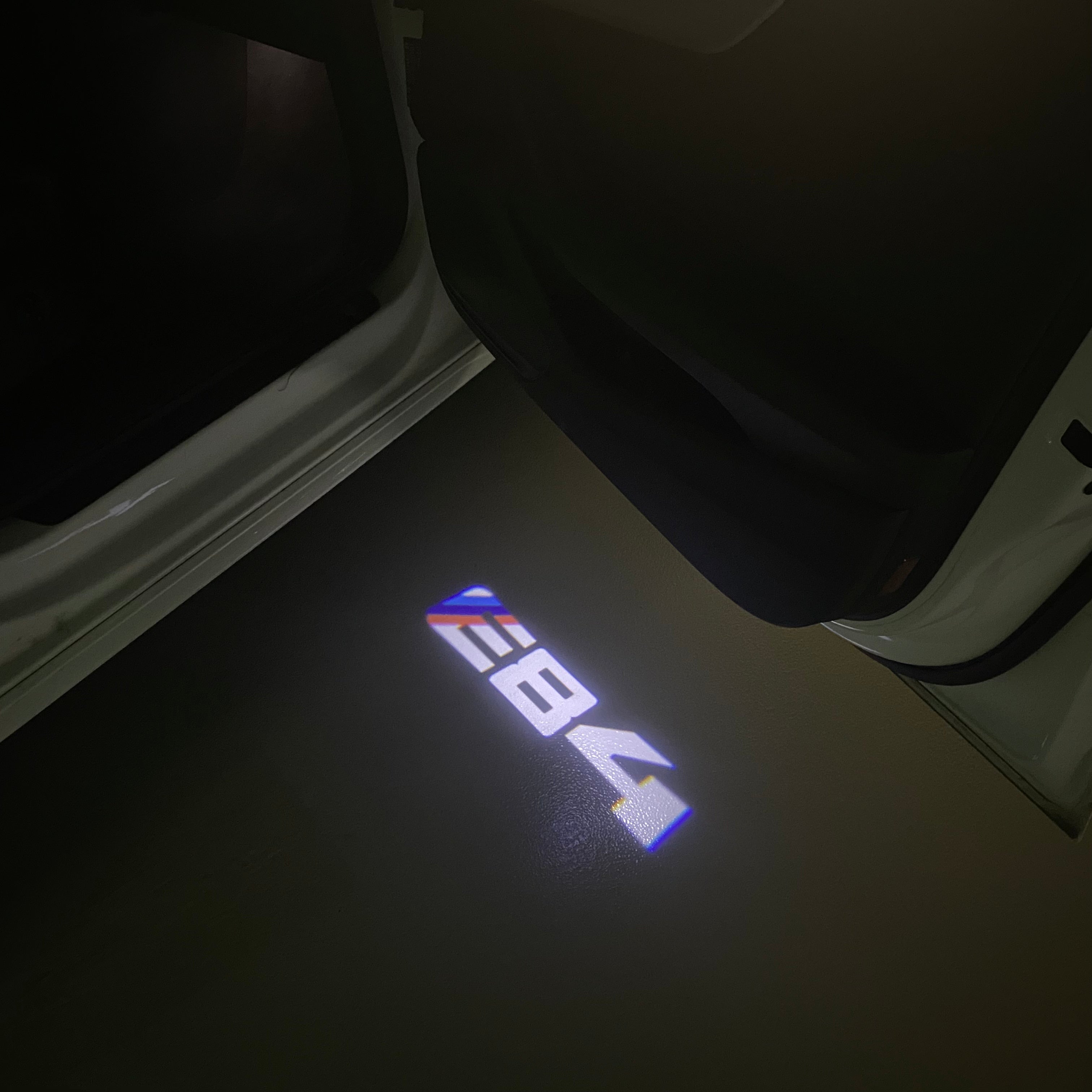 BMW M3 LOGO PROJECTOT LIGHTS Nr.24 (quantità 1 = 1 set/2 luci porta)