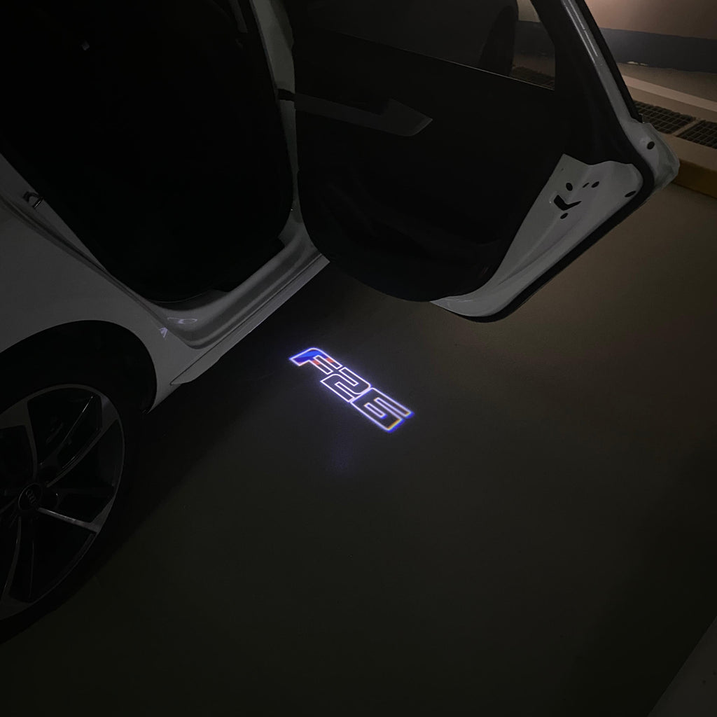 BMW M3 LOGO PROJECTOR LIGHTS Nr.24 (الكمية 1 = 1 مجموعة / 2 أضواء باب)