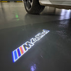 BMW M3 LOGO PROJECTOR LIGHTS Nr.24 (الكمية 1 = 1 مجموعة / 2 أضواء باب)