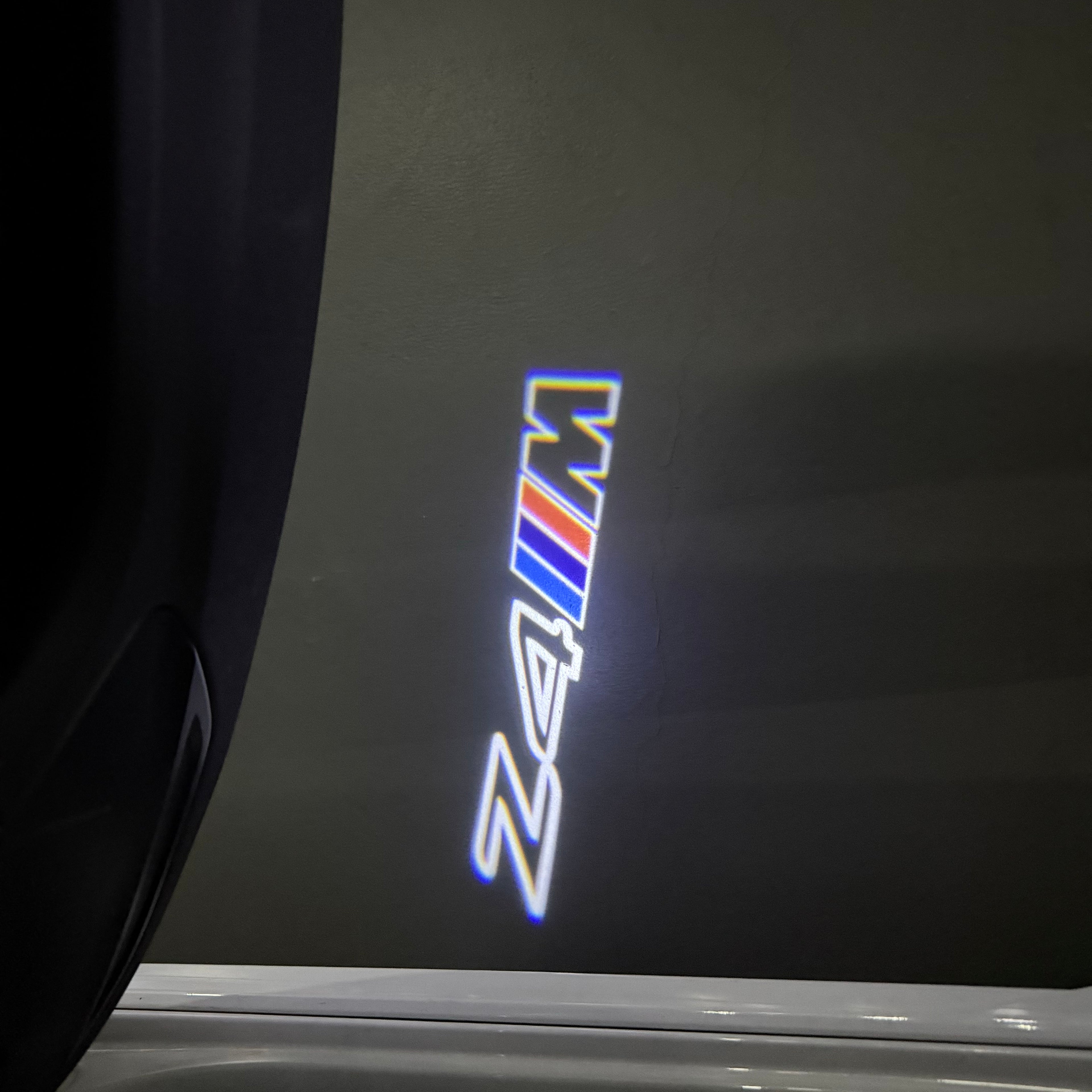 BMW M3 LOGO PROJECTOT LIGHTS Nr.24 (quantità 1 = 1 set/2 luci porta)