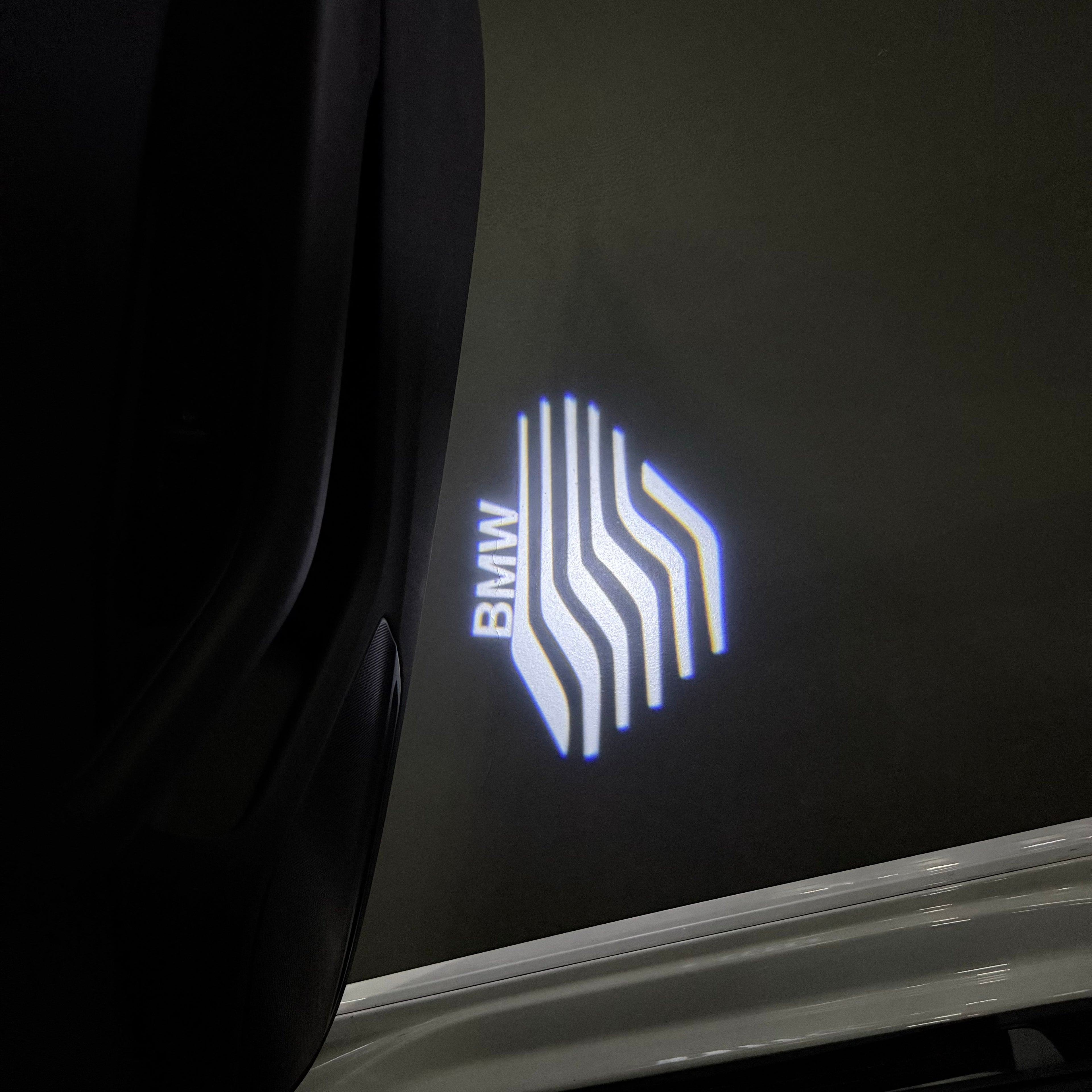 BMW M3 LOGO PROJECTOT LIGHTS Nr.24 (quantità 1 = 1 set/2 luci porta)