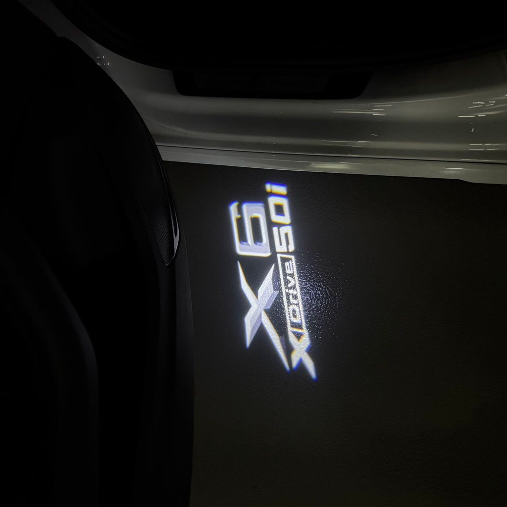 BMW M3 LOGO PROJECTOR LIGHTS Nr.24 (الكمية 1 = 1 مجموعة / 2 أضواء باب)