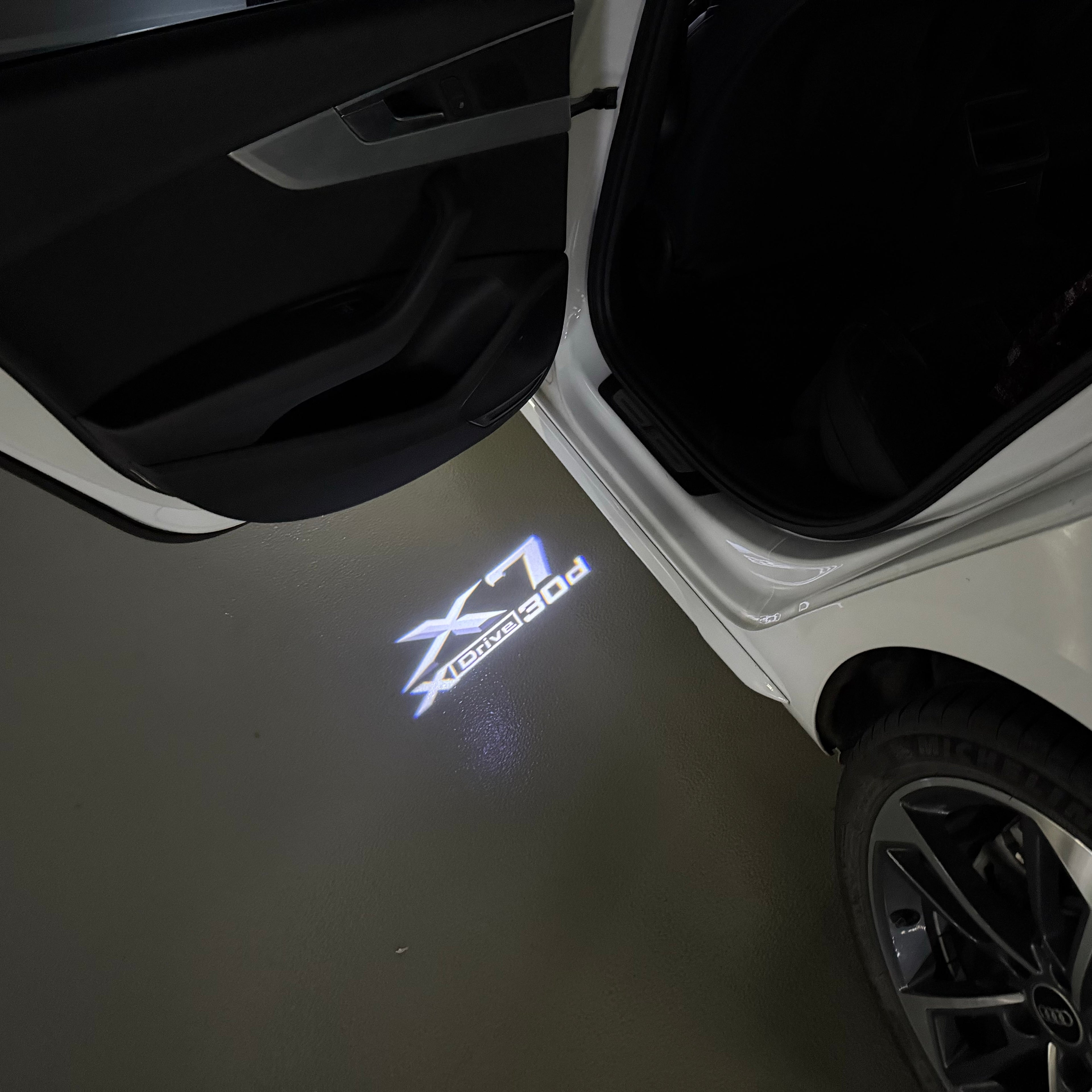 BMW X7 Drive 30d   LOGO PROJECTOT LIGHTS (quantity 1 = 1 sets/2 door lights) Nr.6024q0t0113